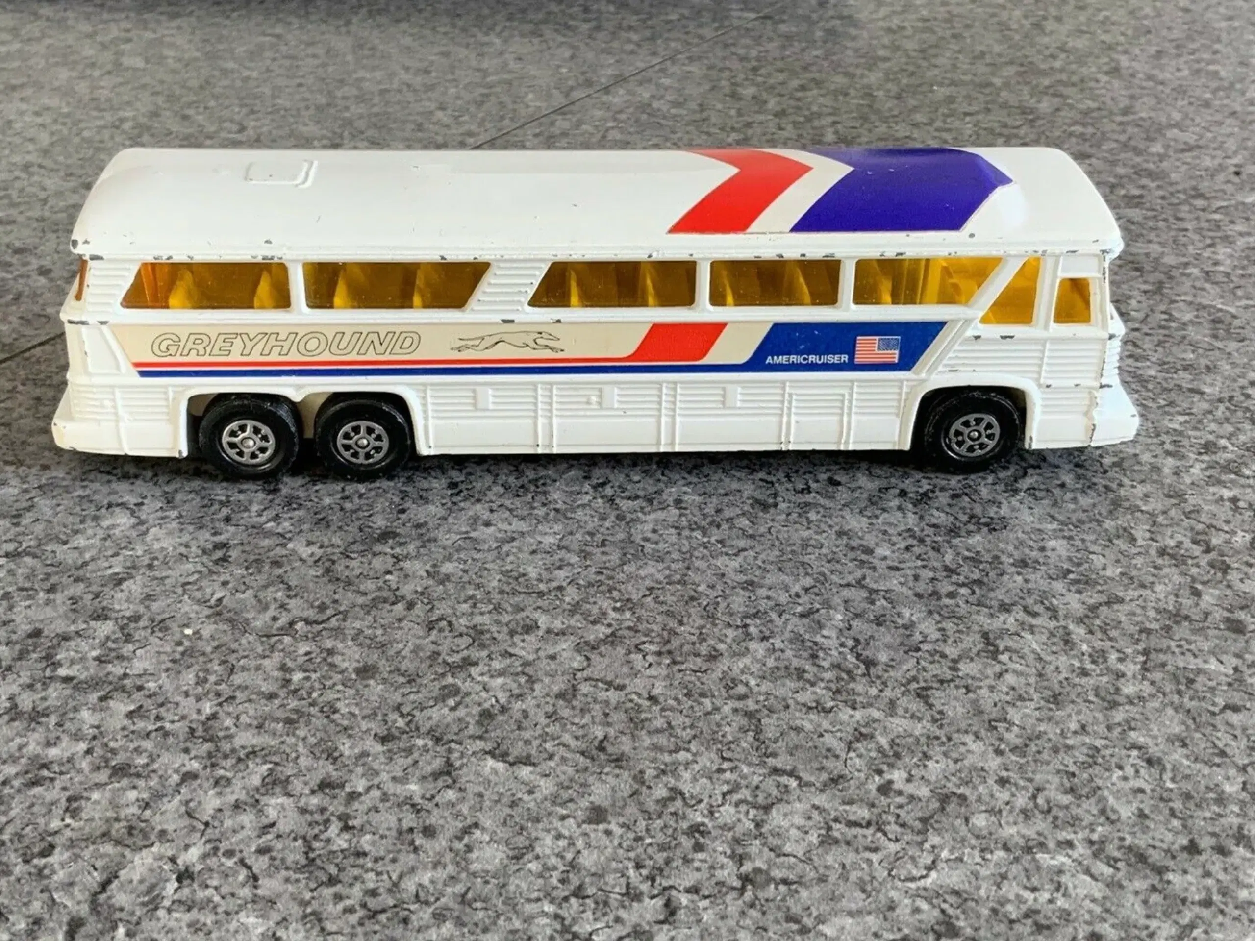 Corgi Juniors Greyhound MC-8 Americruiser Bus