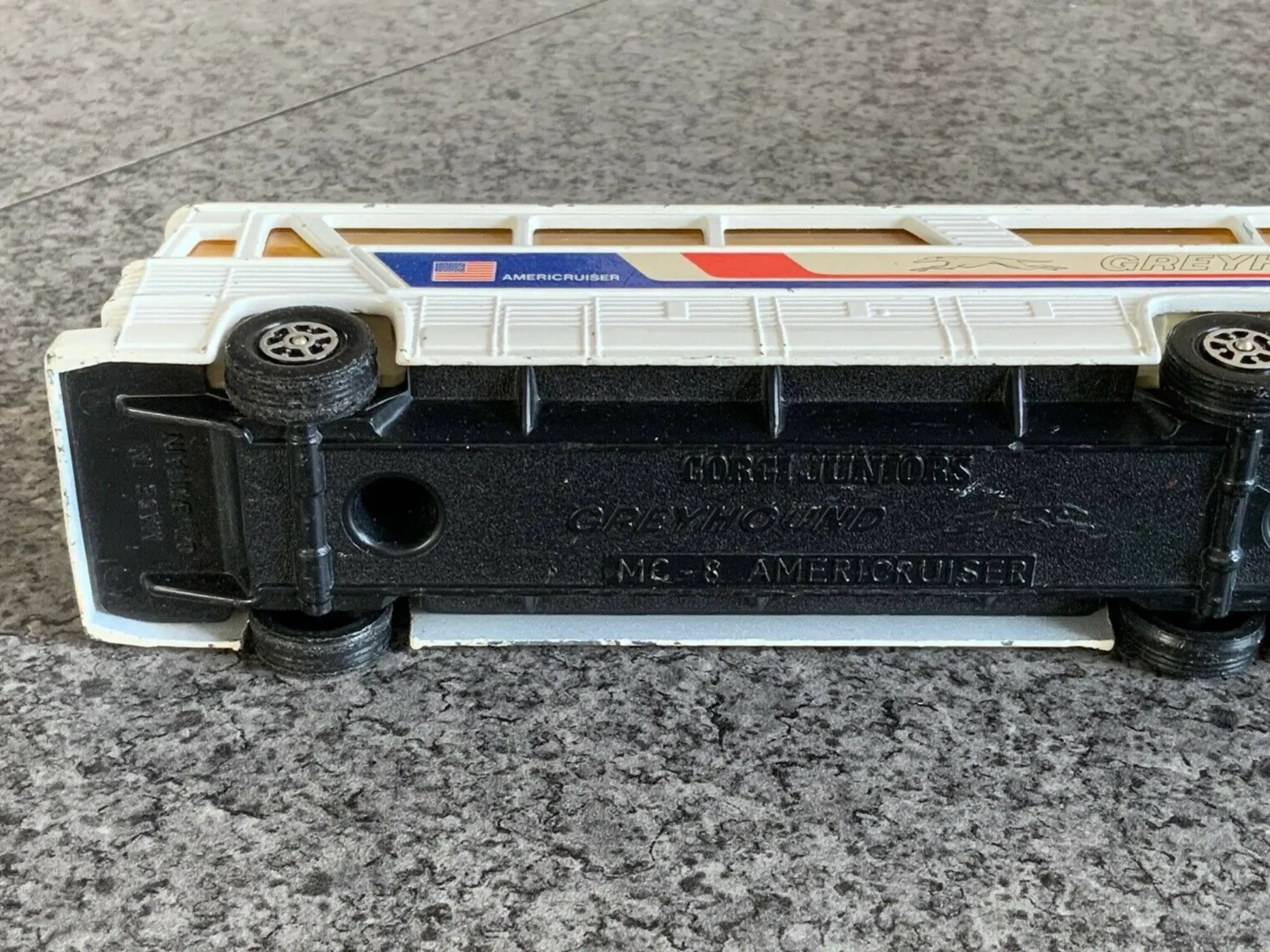 Corgi Juniors Greyhound MC-8 Americruiser Bus