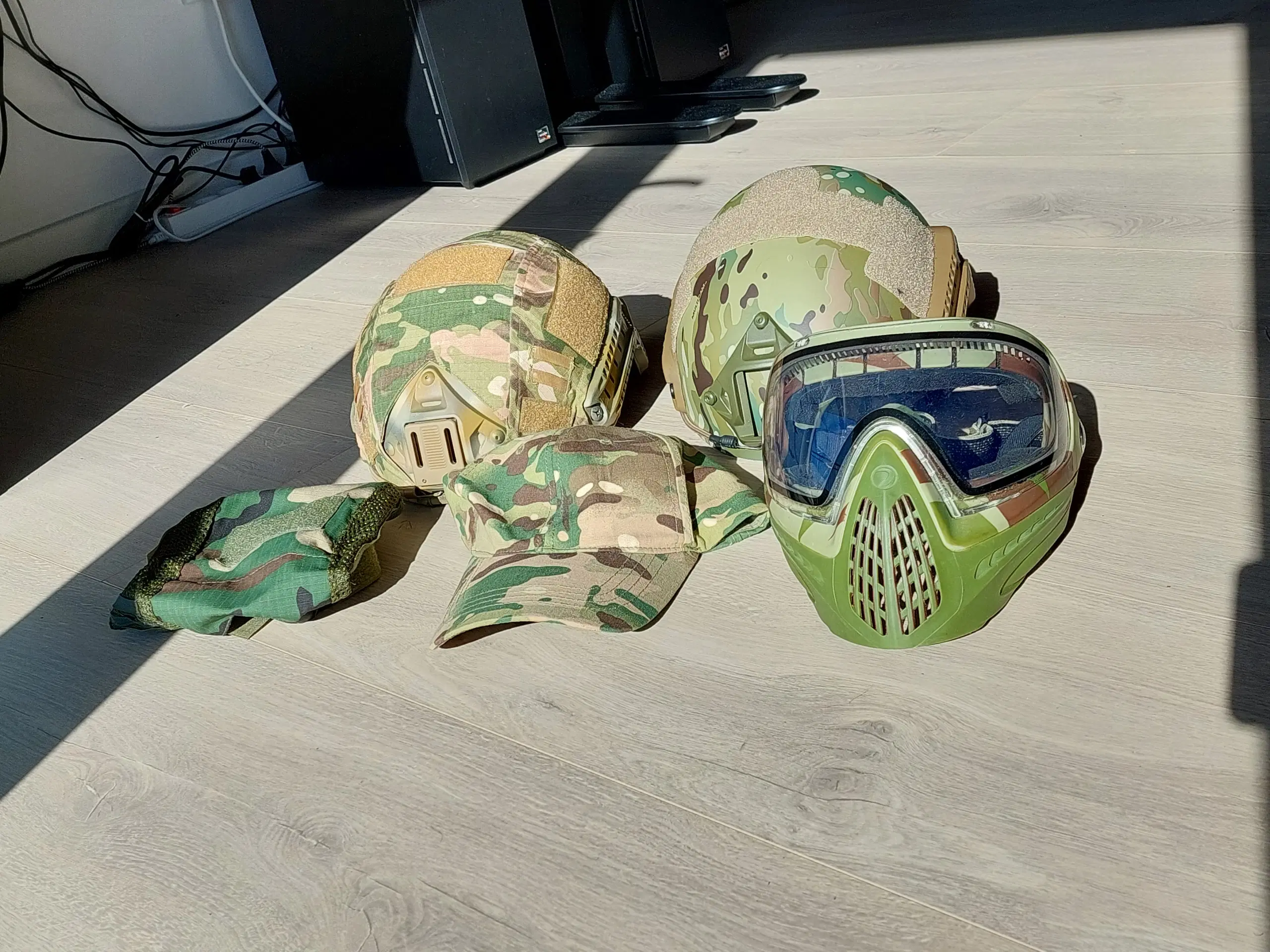 Airsoft/Hardball våben og udstyr