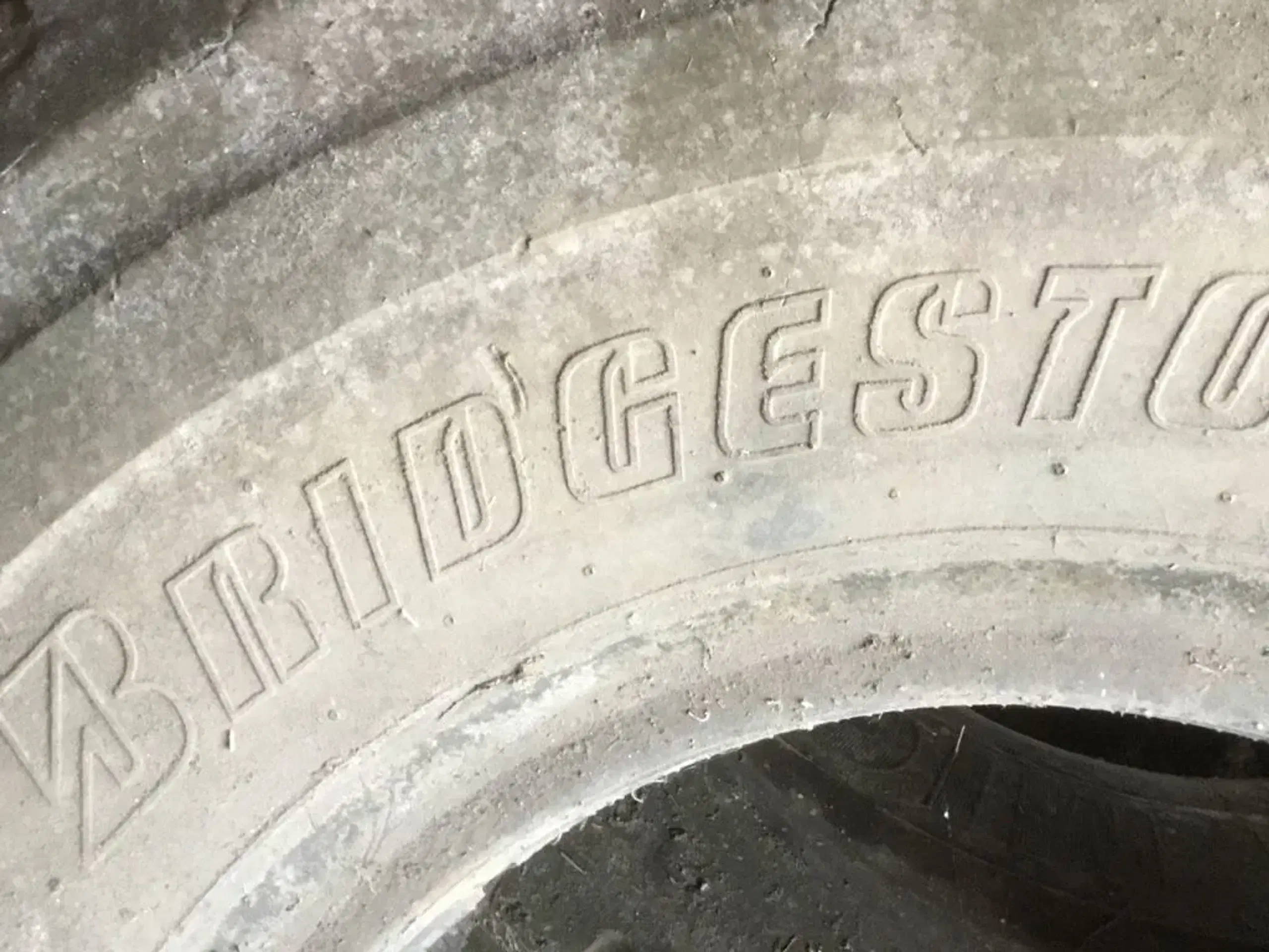 Traktordæk bridgestone