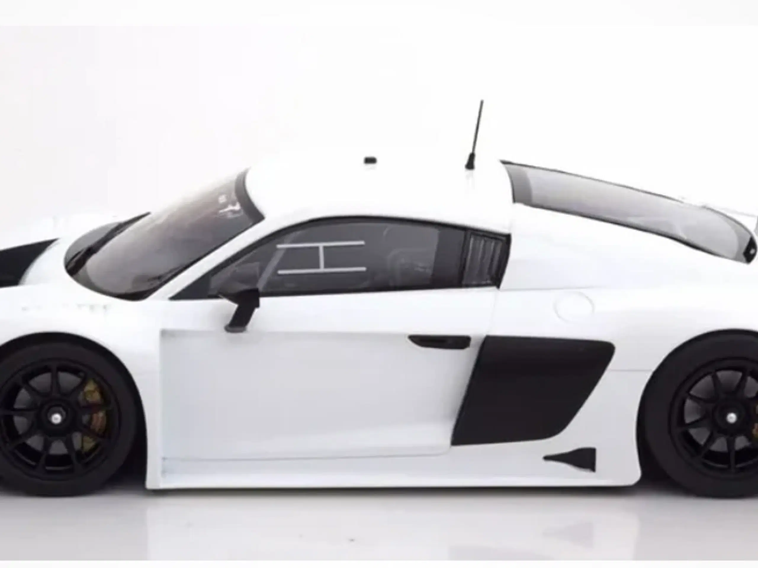 1:18 Audi R8 LMS Ultra Plain Body 2015