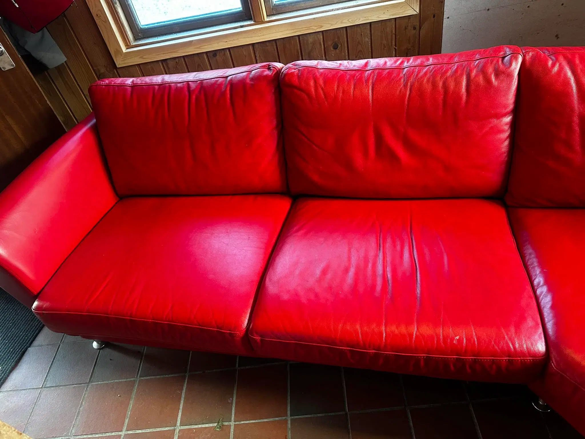 Rød lædersofa