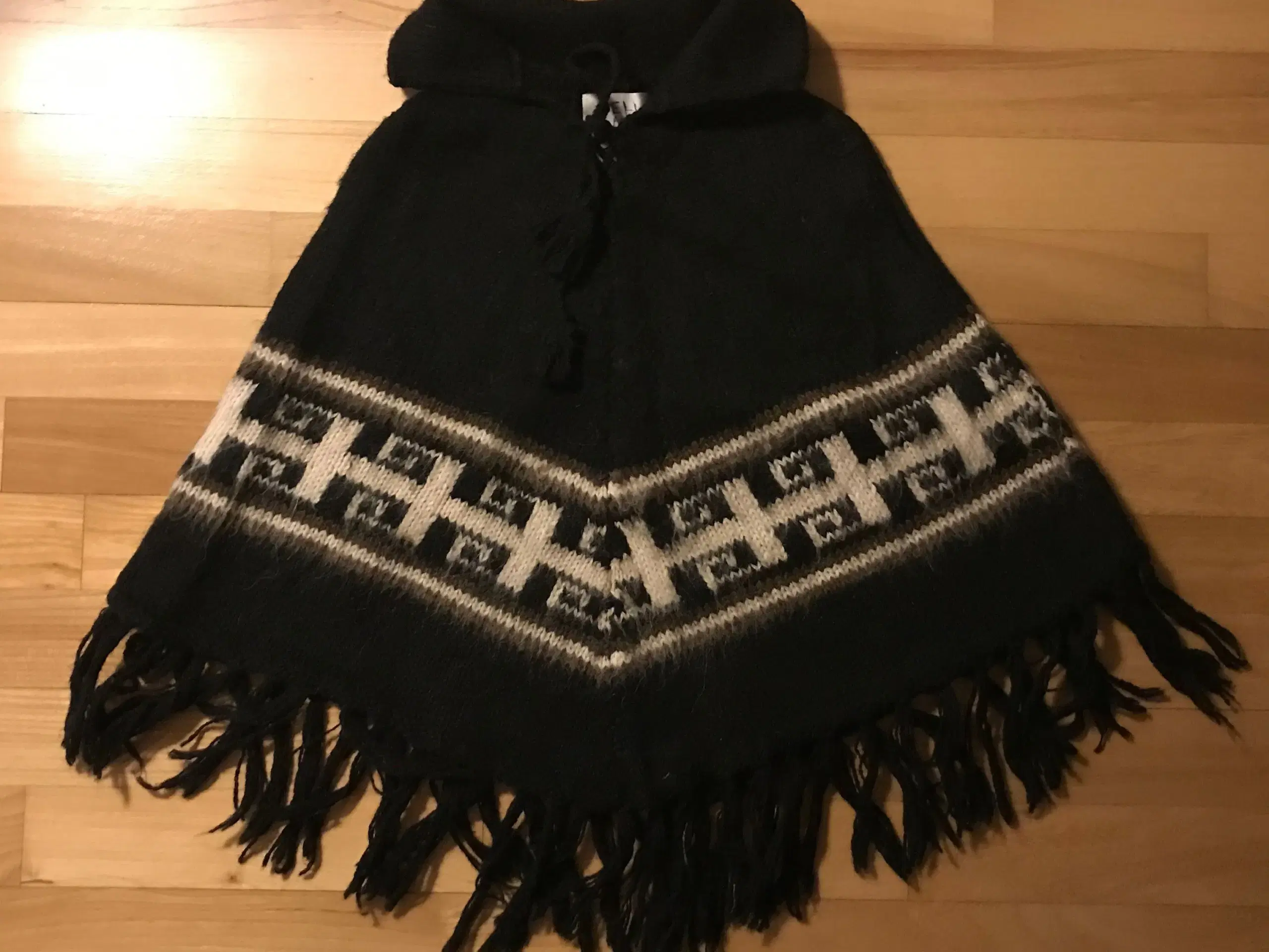 Poncho t/pige - Strikket