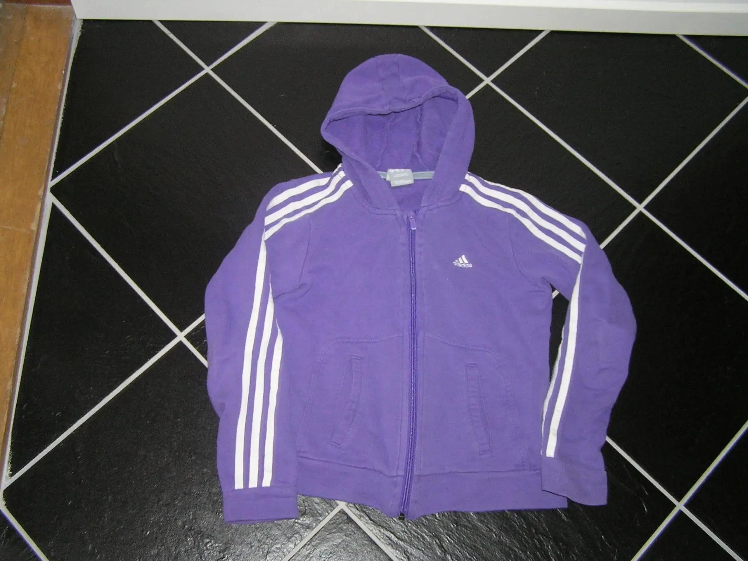 Adidas hættetrøje str 140