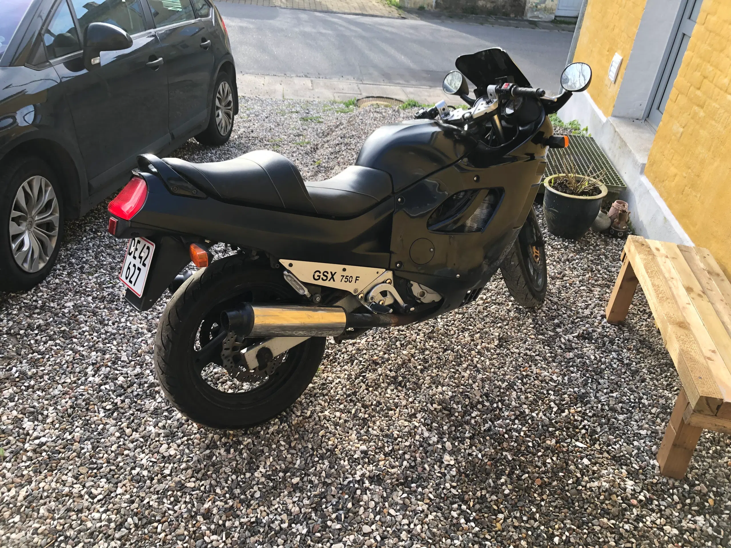 Suzuki gsx 750F