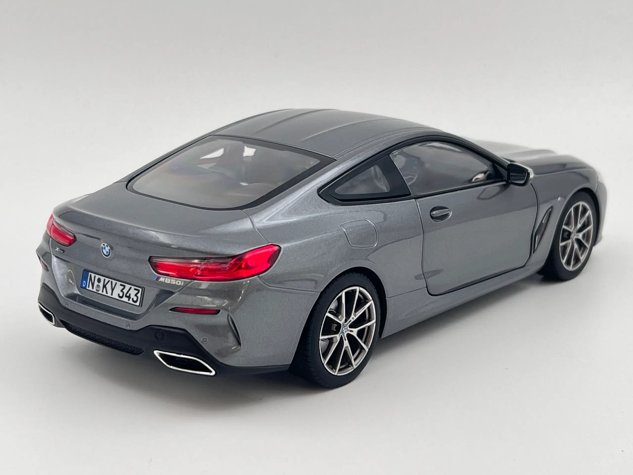 2018 BMW M850i Coupe 1:18  Limited Edition 20/200