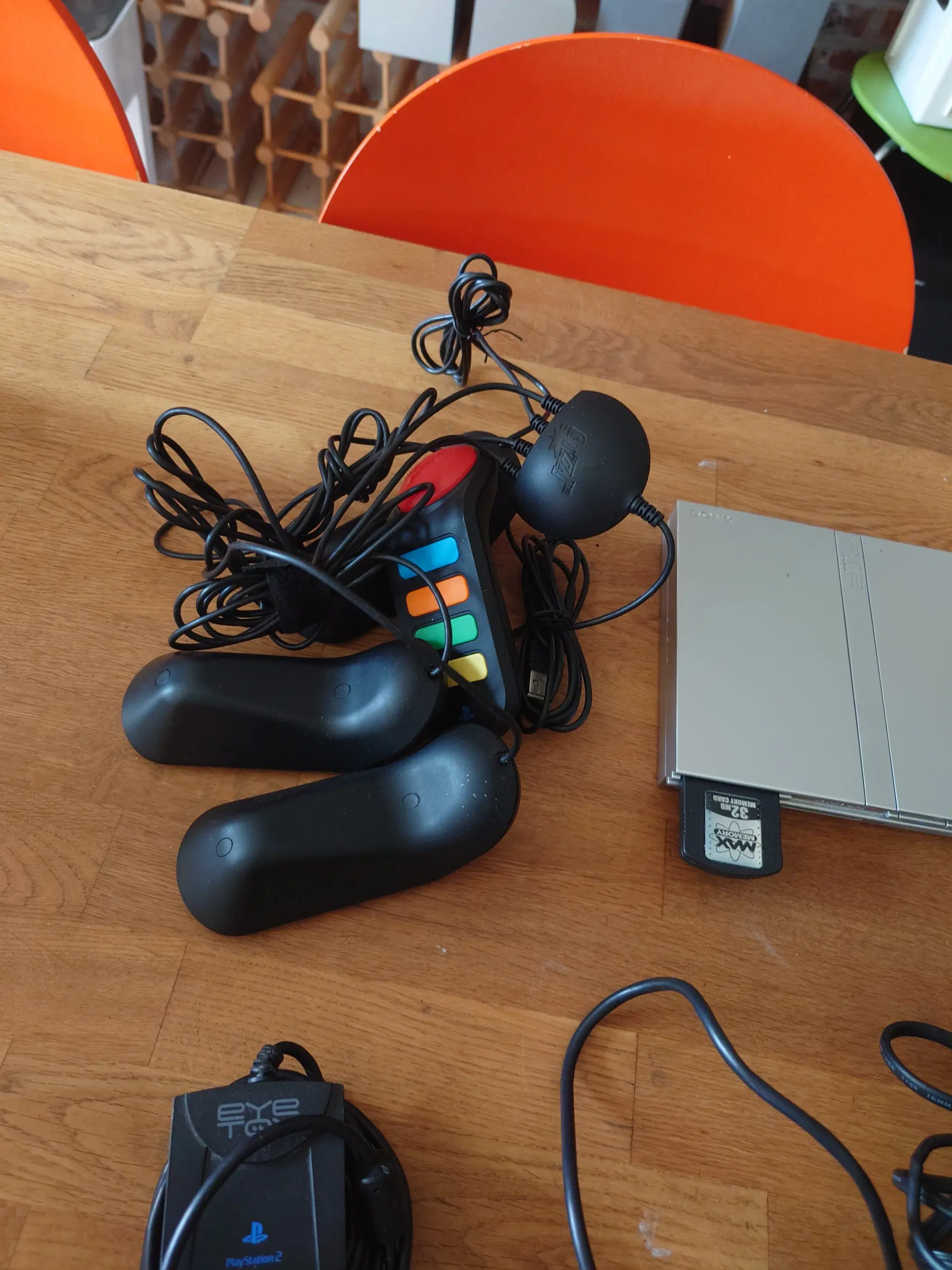 PS2 søvk 2*Controlere og andet tilbehør