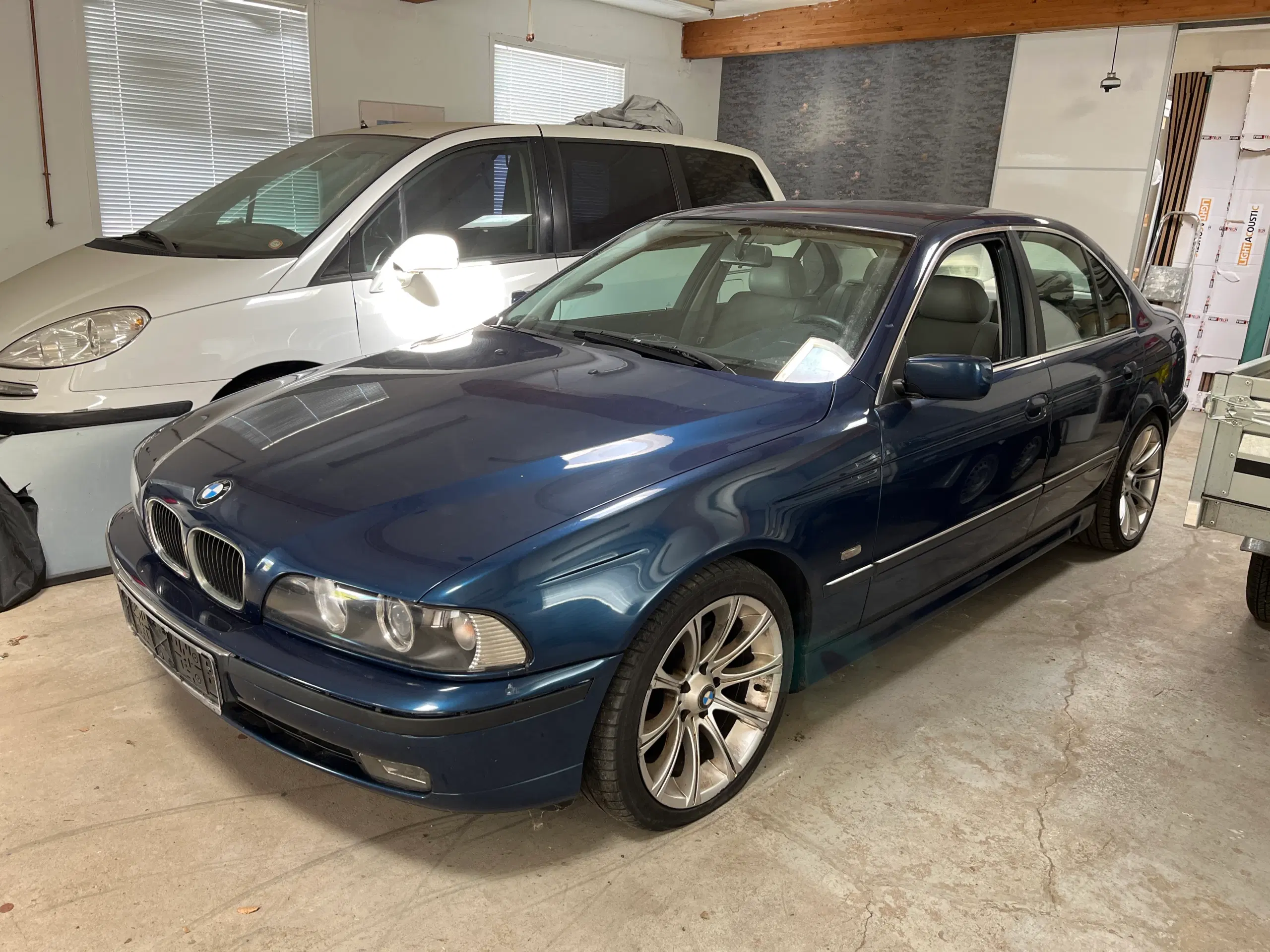 BMW E 39 523 23 liter