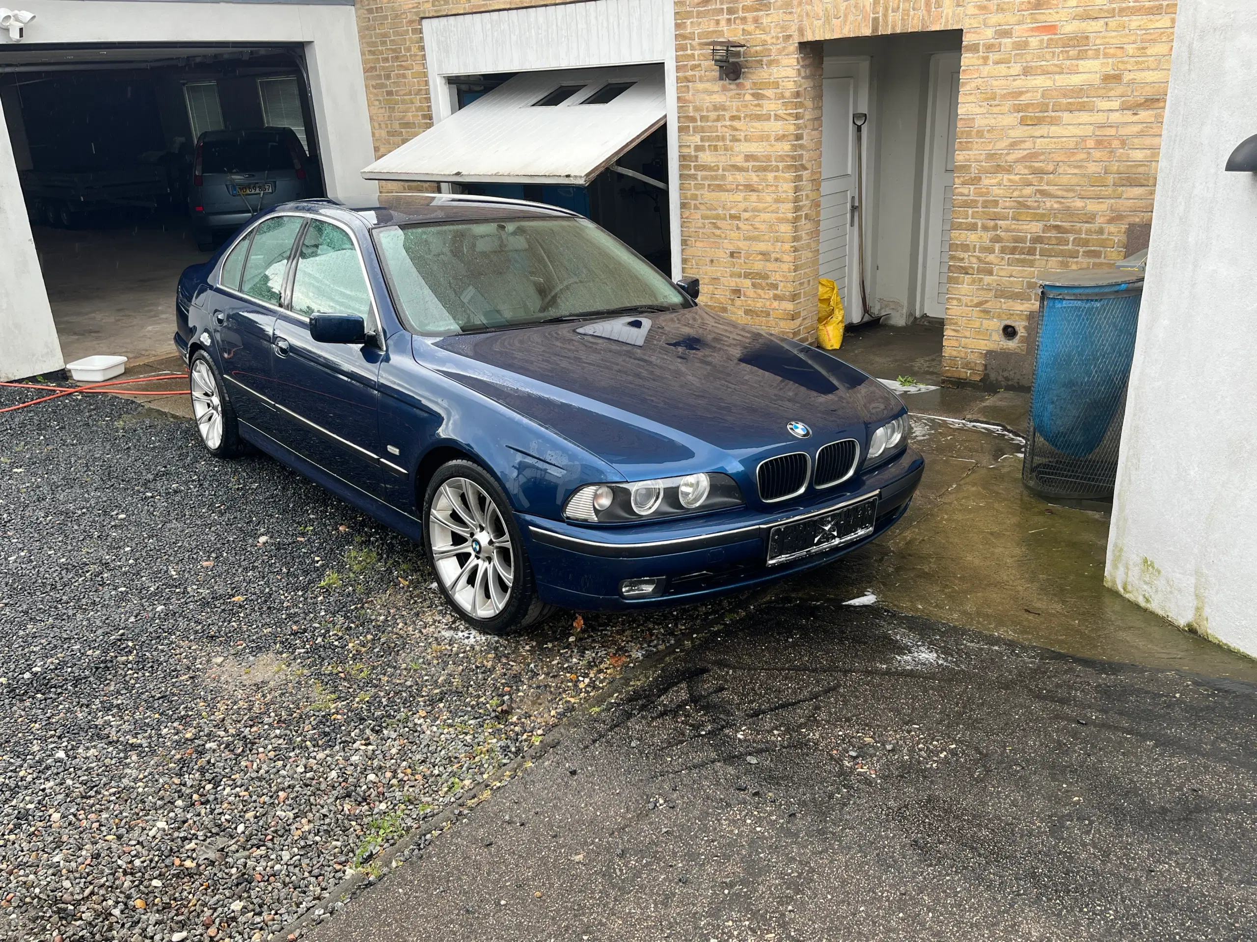 BMW E 39 523 23 liter