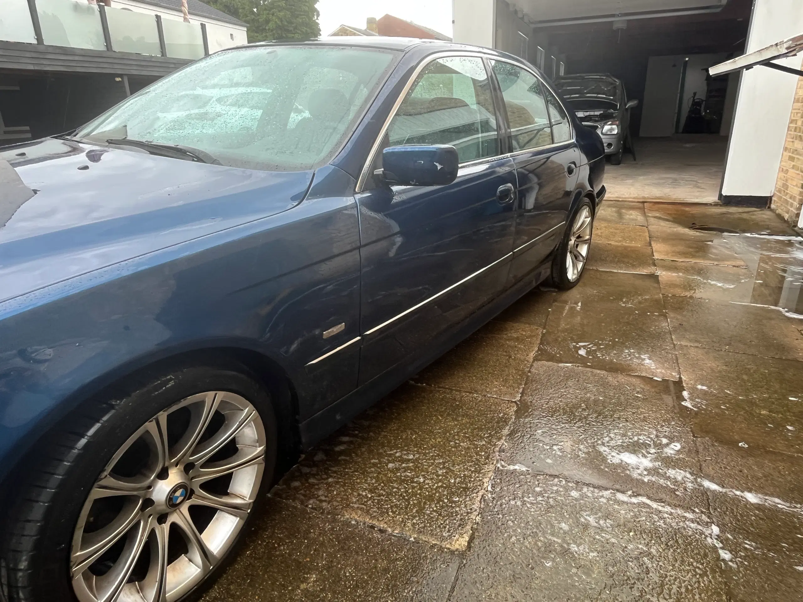 BMW E 39 523 23 liter