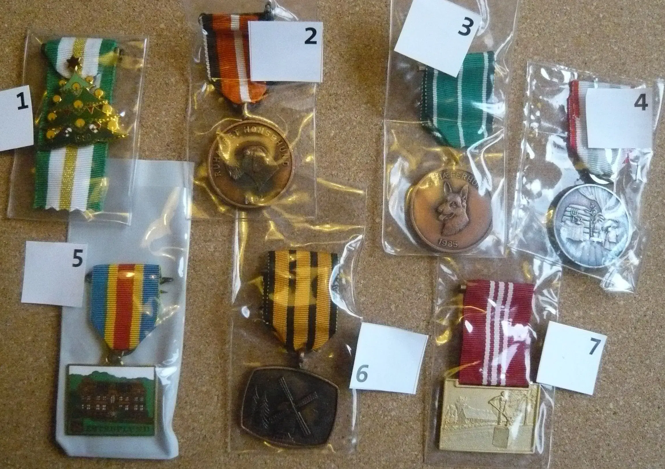 Diverse medaljer (7)