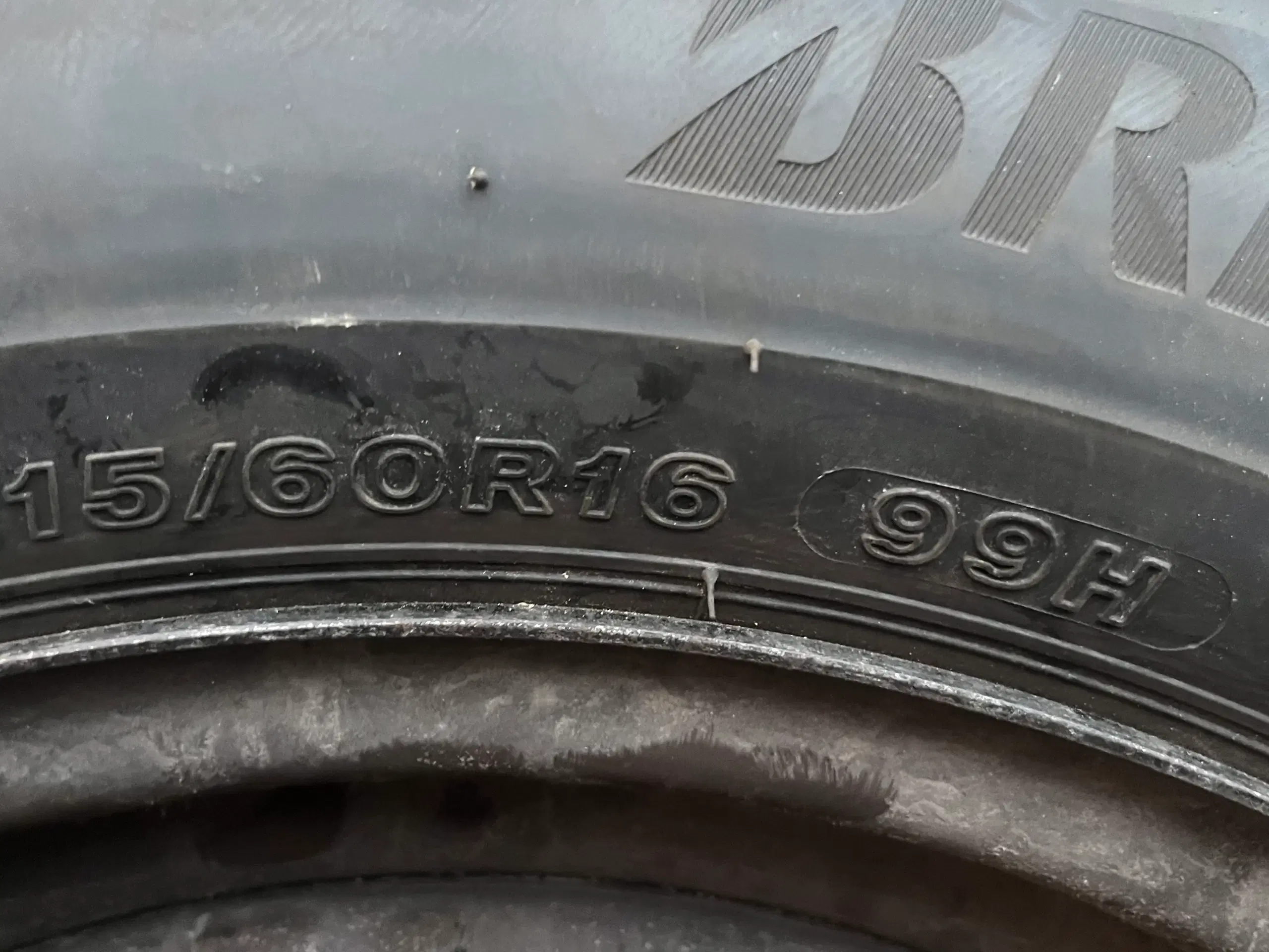 Helårsdæk 16” 215/60/R16