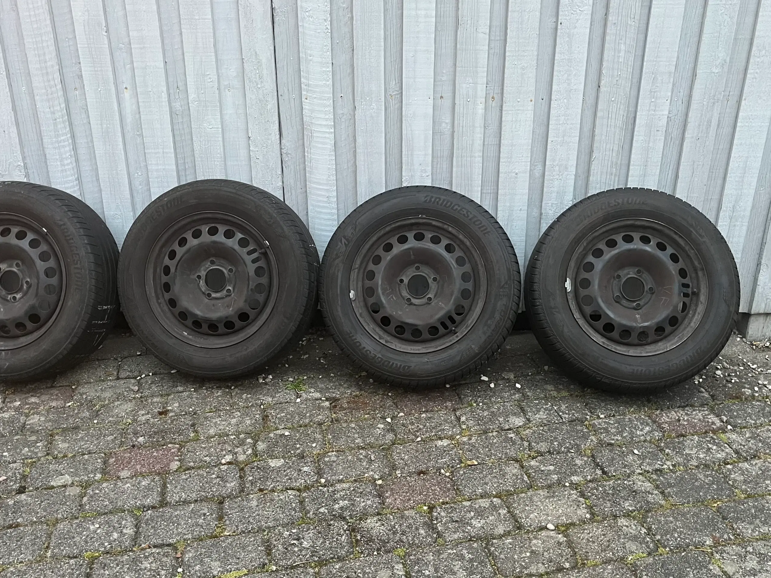 Helårsdæk 16” 215/60/R16