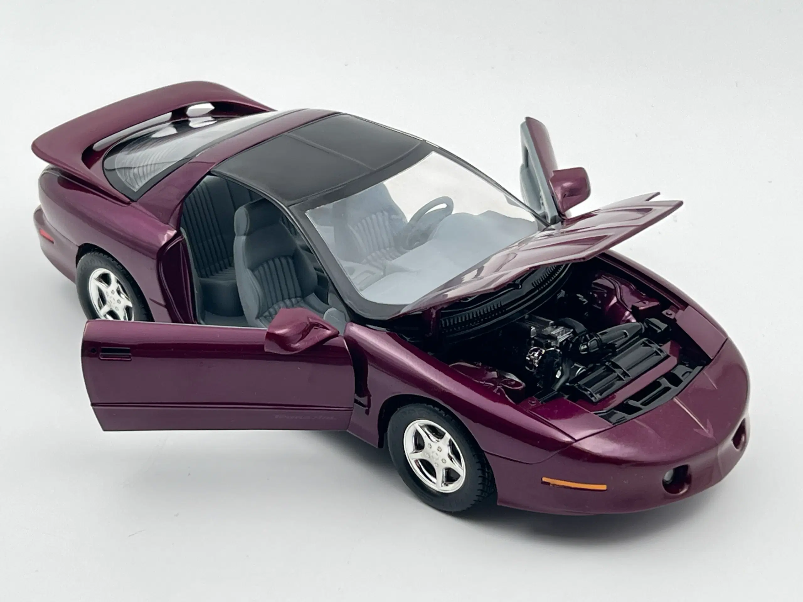 1996 Pontiac Firebird Trans Am 1:18