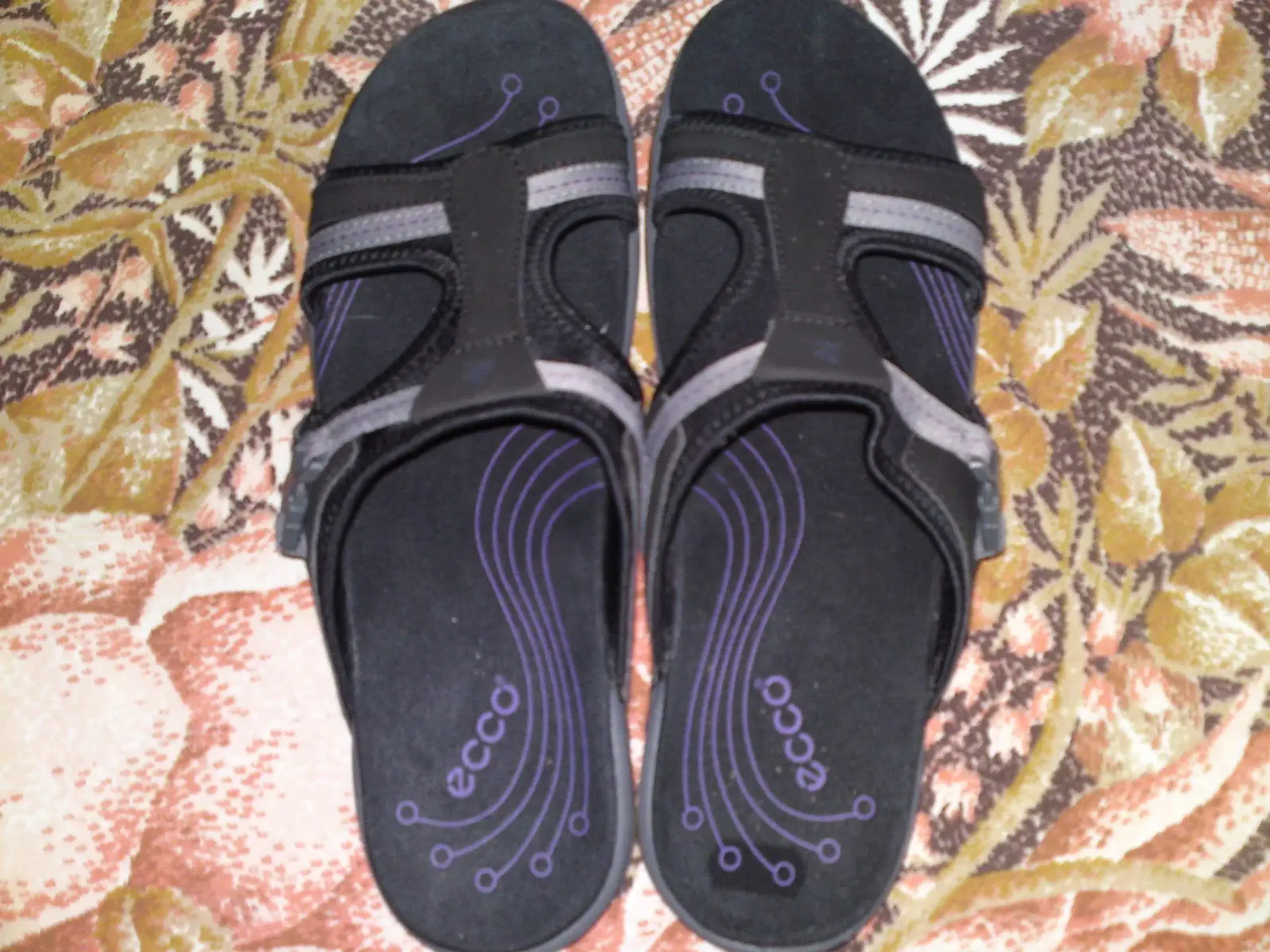 Ecco sandal