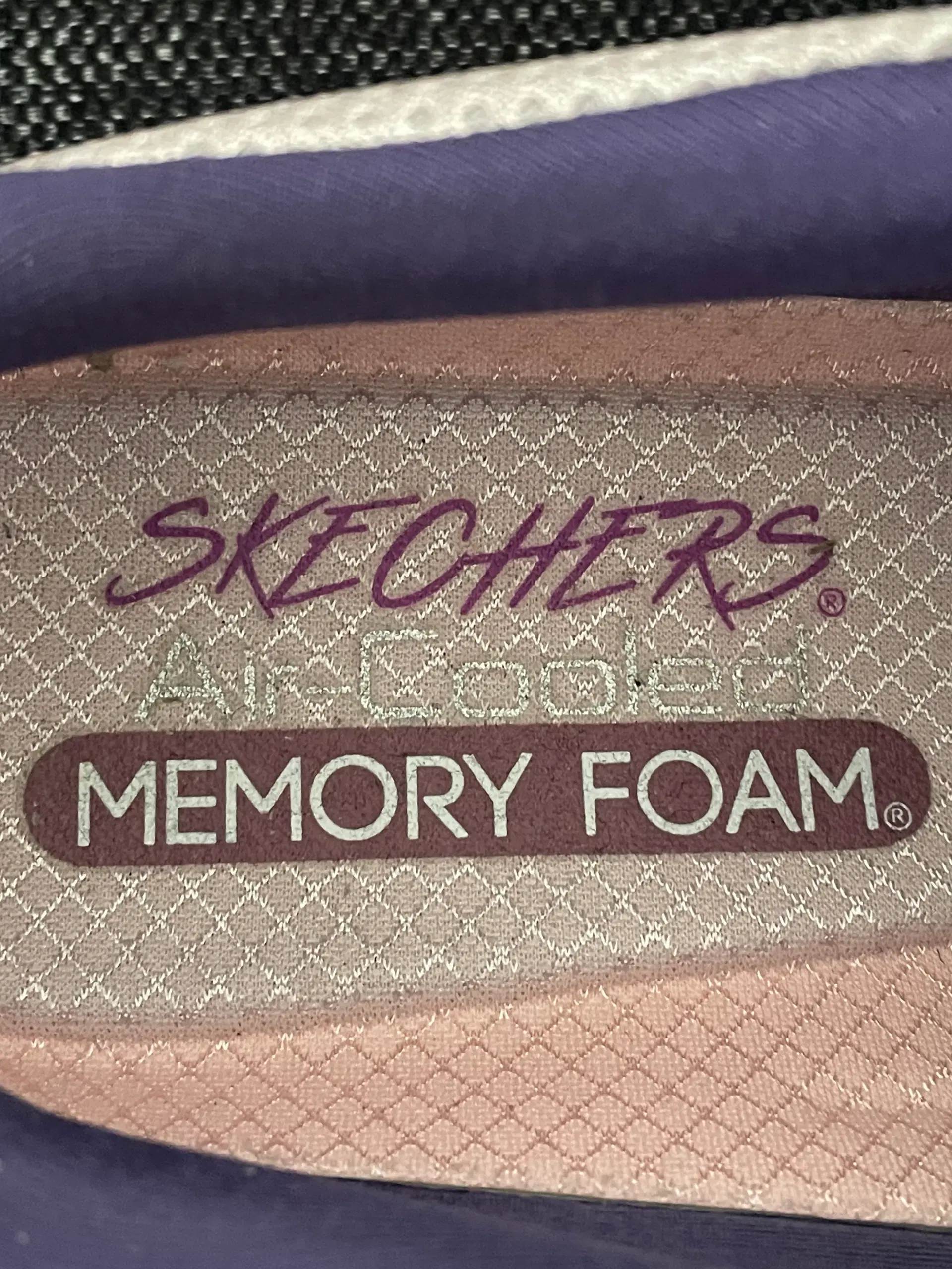 Sketchers sneakers