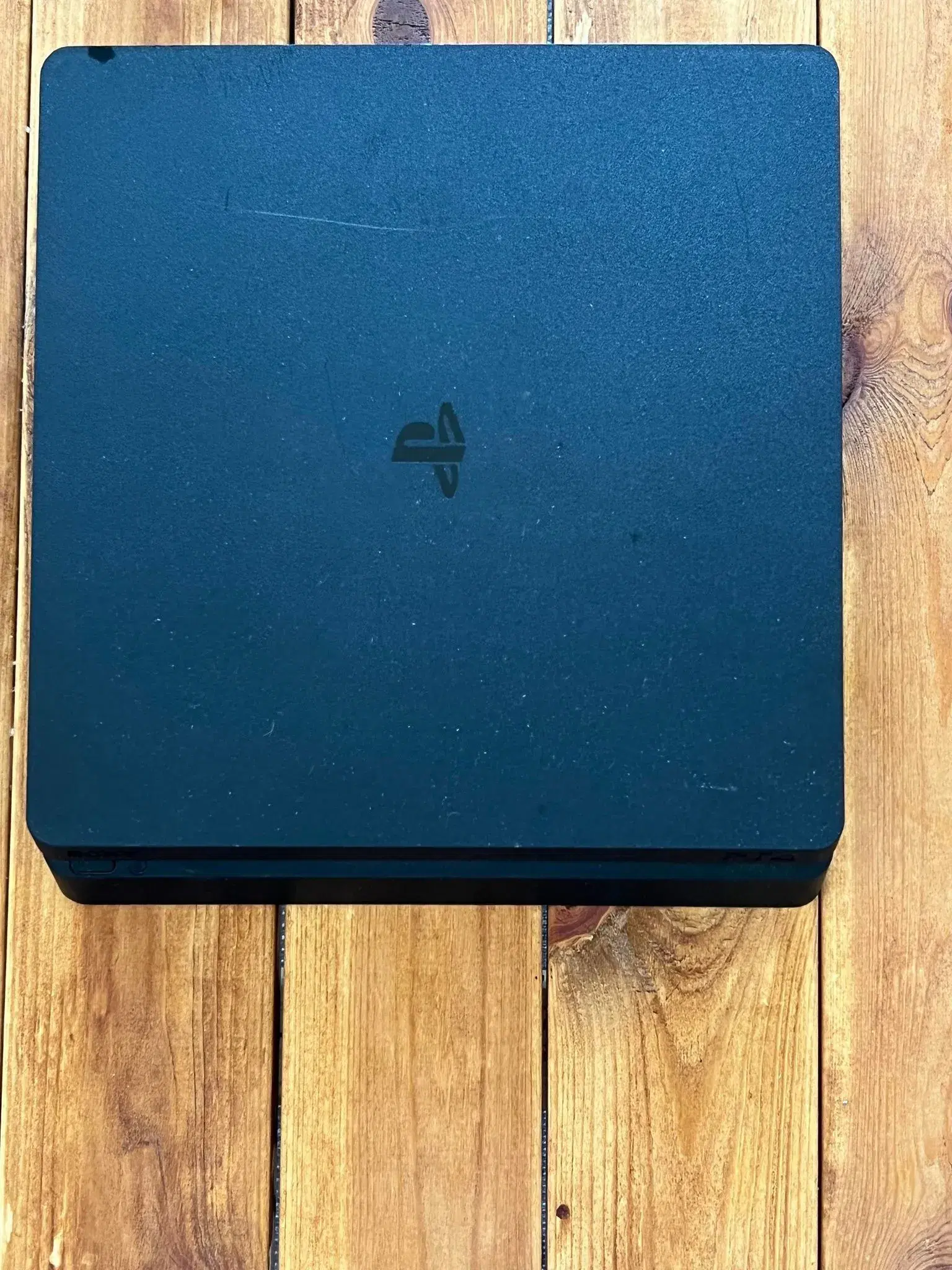 PlayStation 4 Slim 1TB M 18 spil