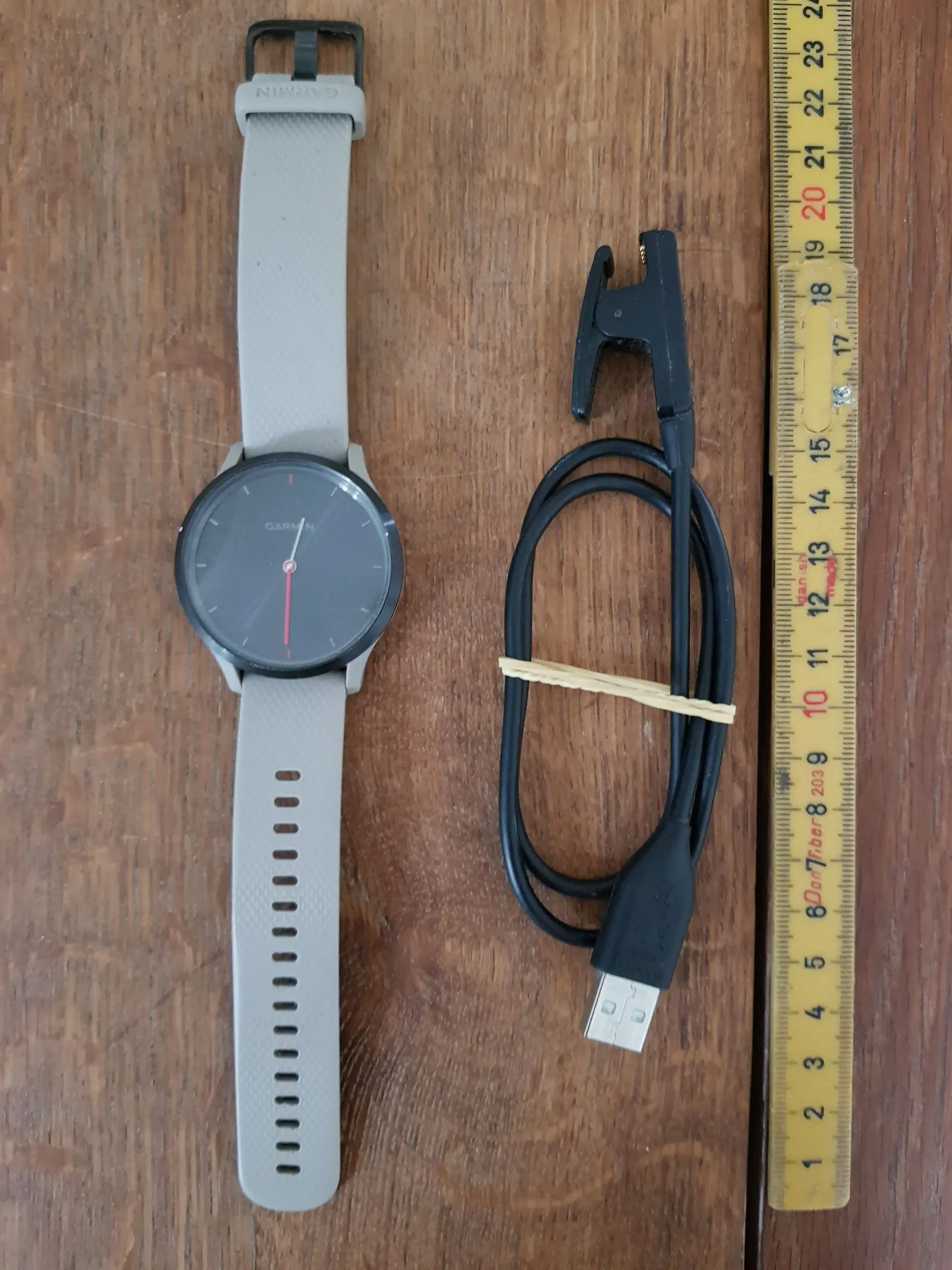 Garmin Vivomove HR