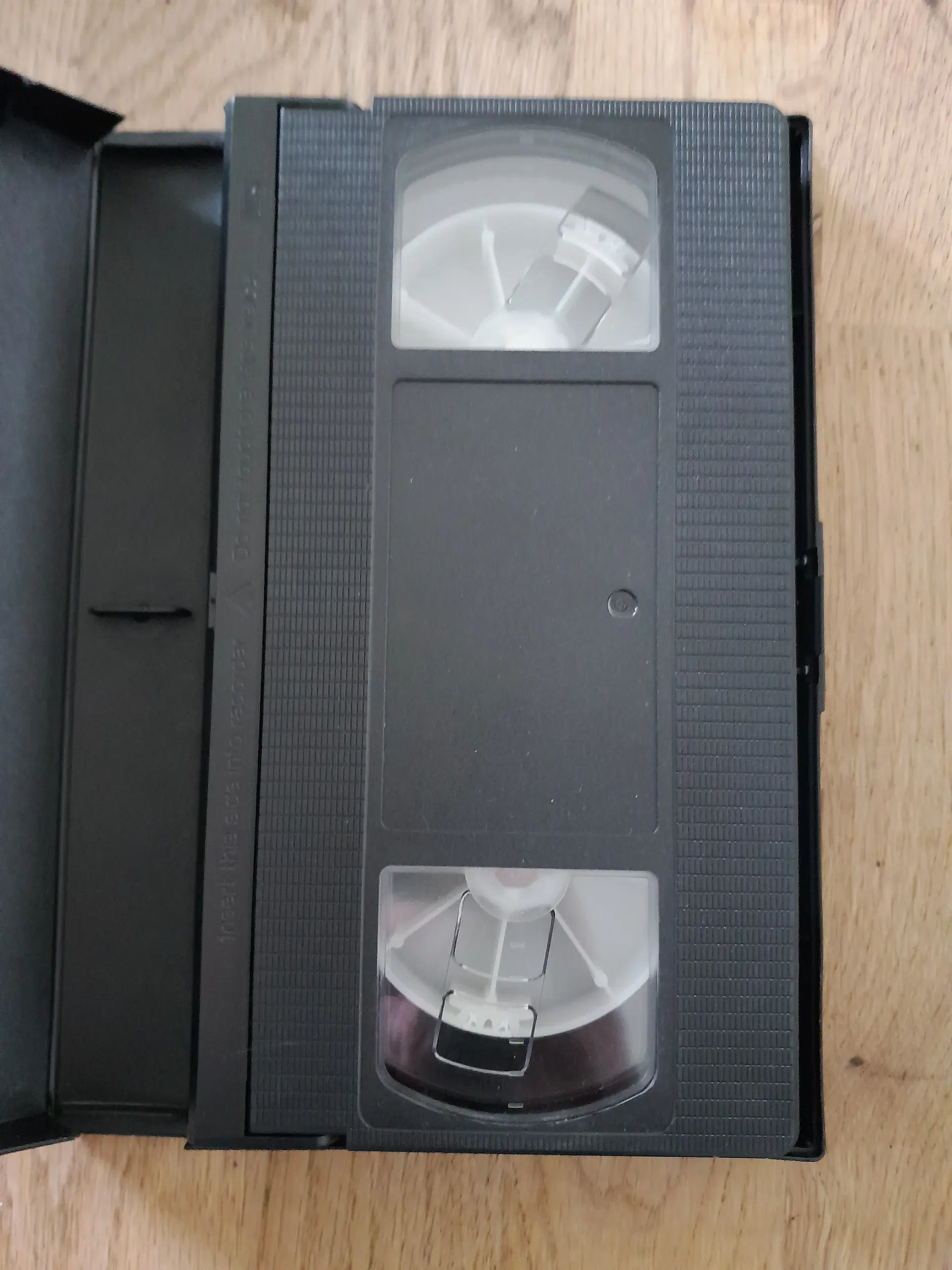 Vhs film "Nu går den på Dagmar"