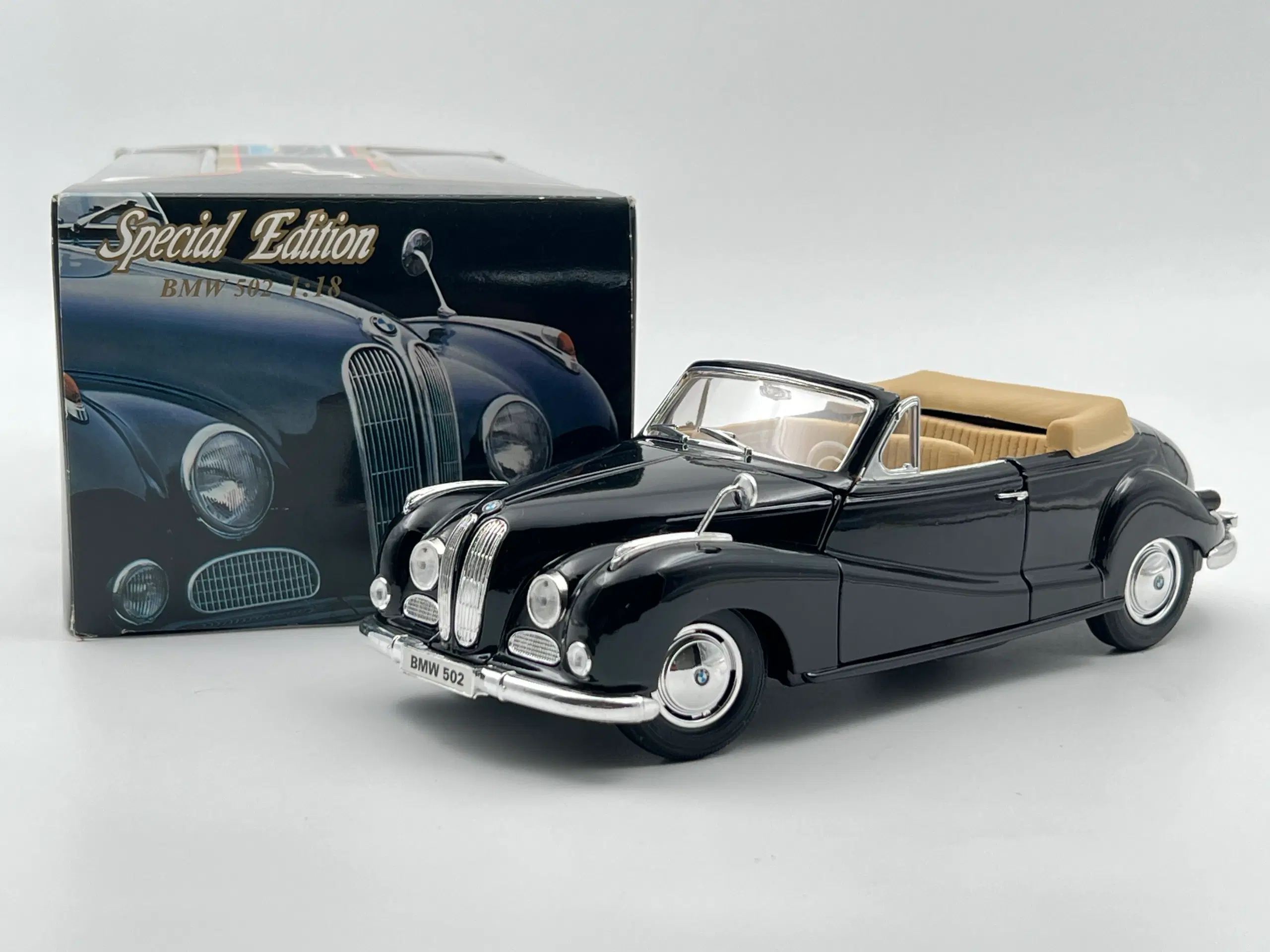 1955 BMW 502 V8 Baur-Cabriolet 1:18