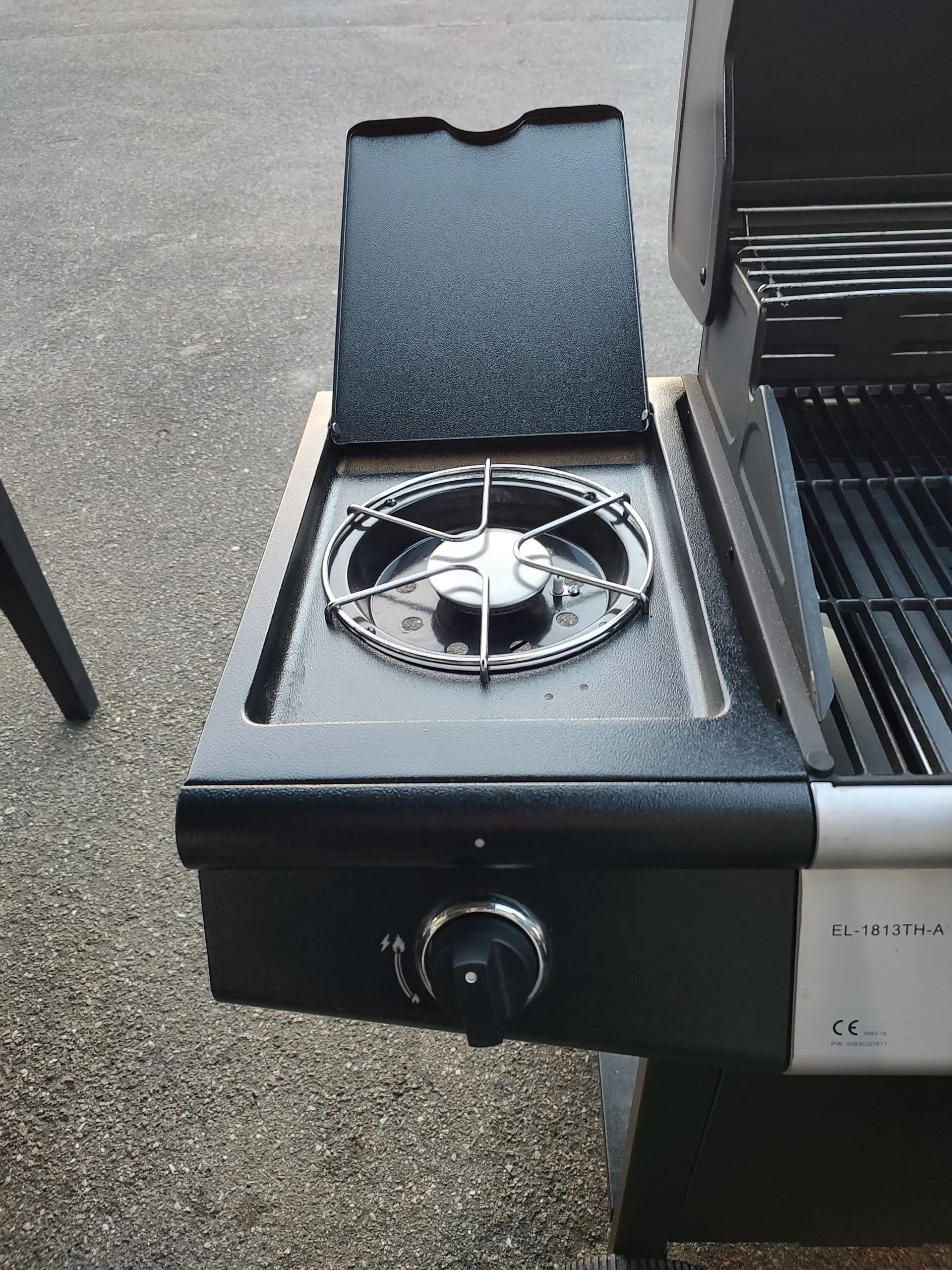 Gasgrill med 3 brænder