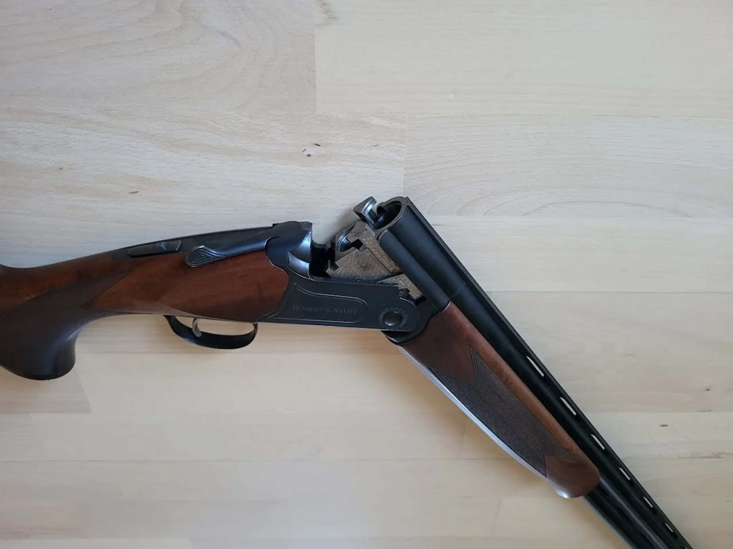 Webley  Scott 912 12/76 Jagtgevær/haglbøsse