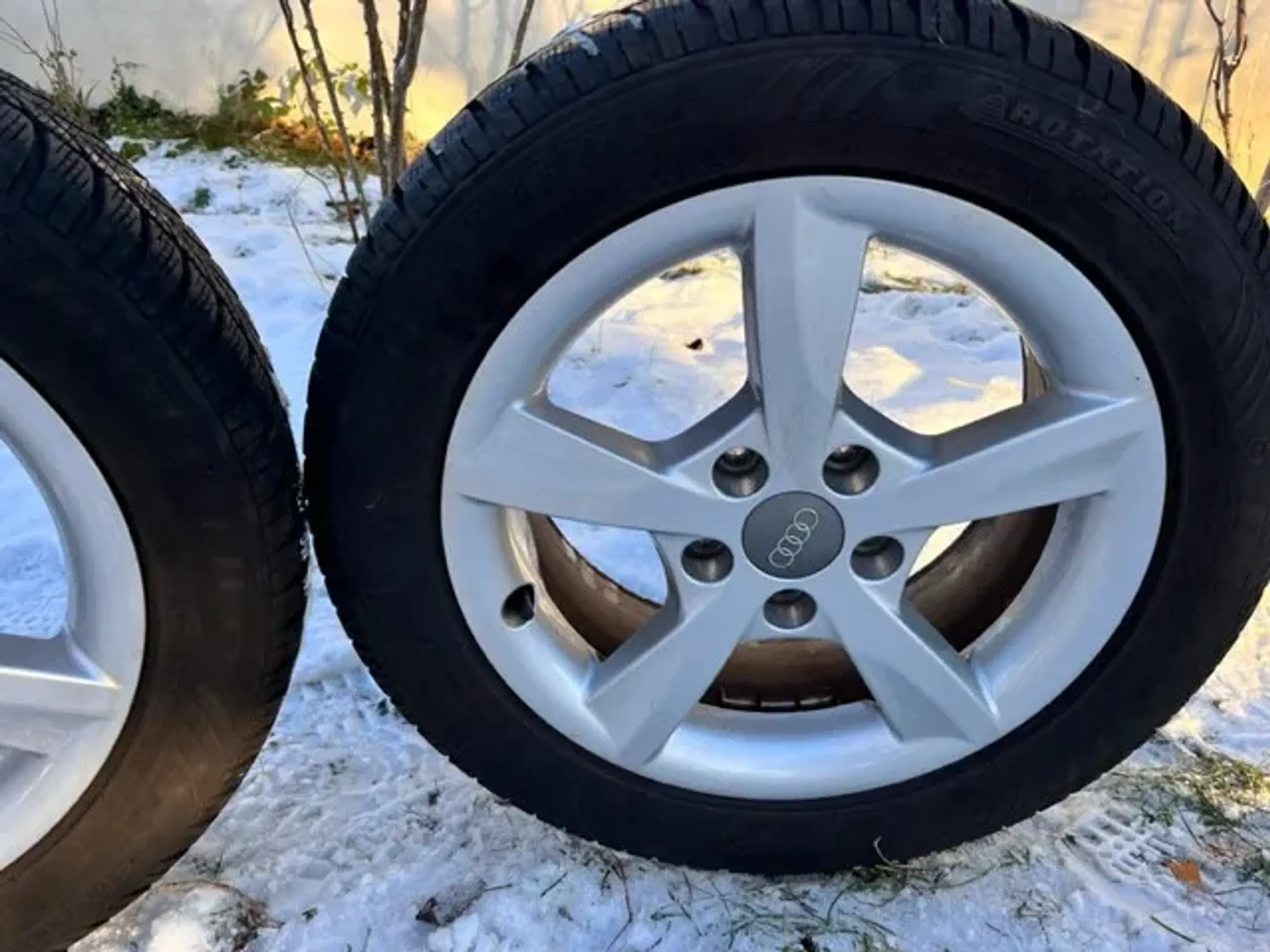 16" org. Audi A3 alufælge med vinterdæk