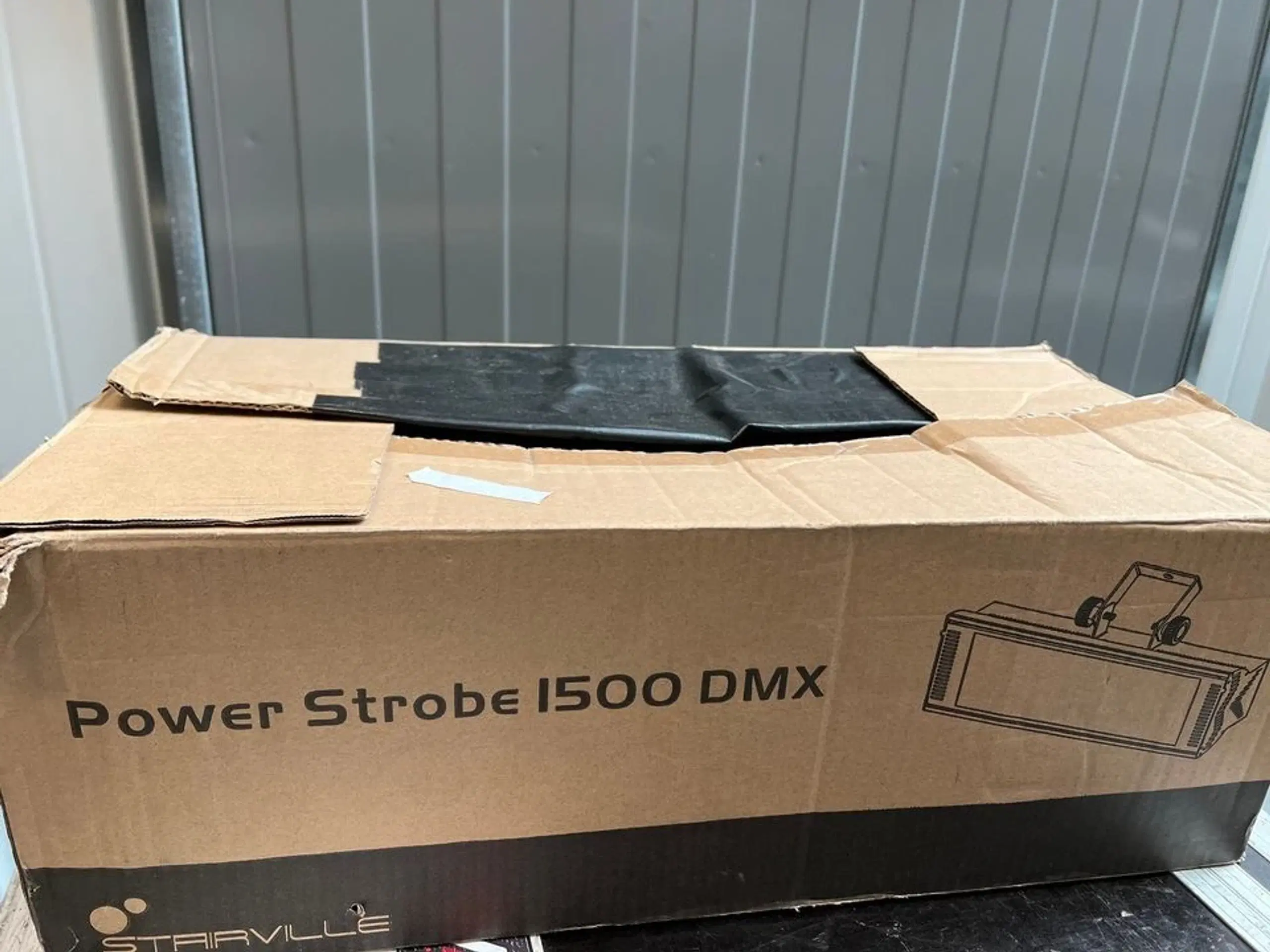 Strobe - Stairville 1500 DMX