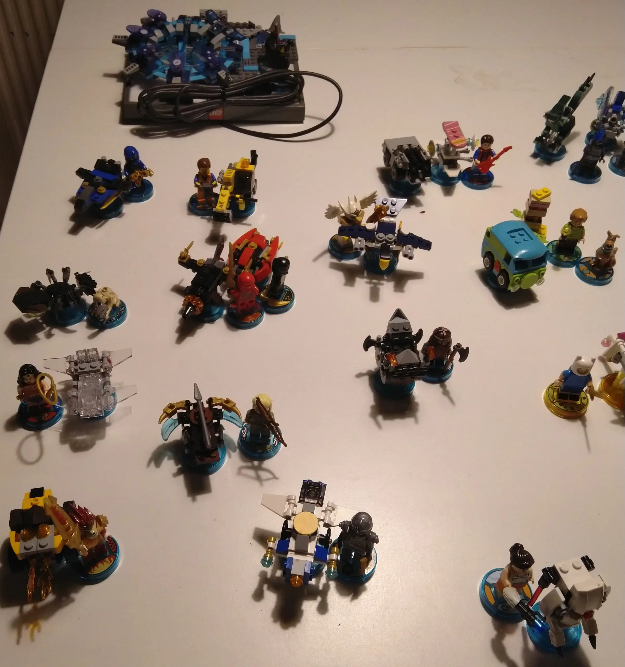 Lego Dimensions Startsæt + 25 tilbehørs sæt