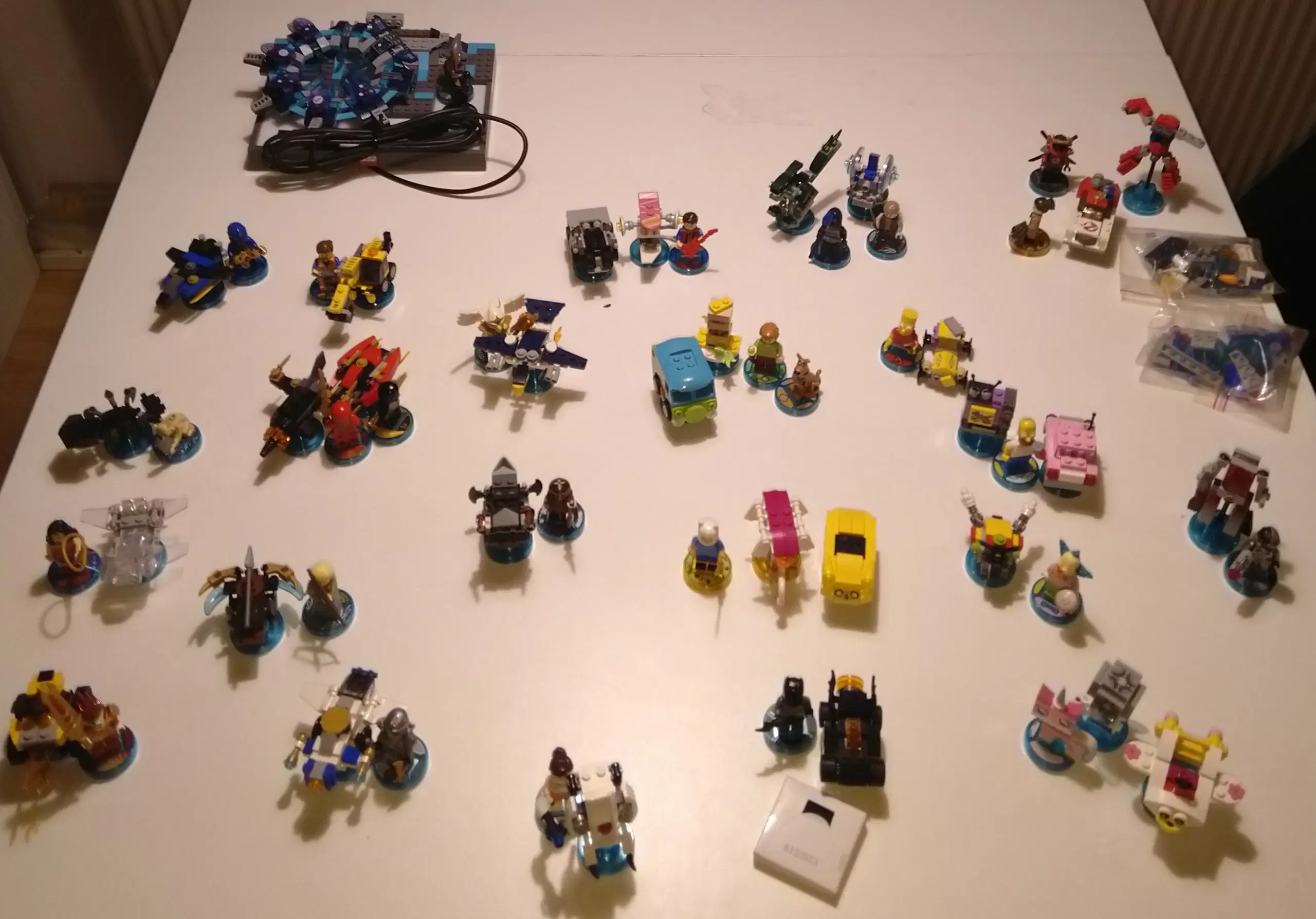 Lego Dimensions Startsæt + 25 tilbehørs sæt