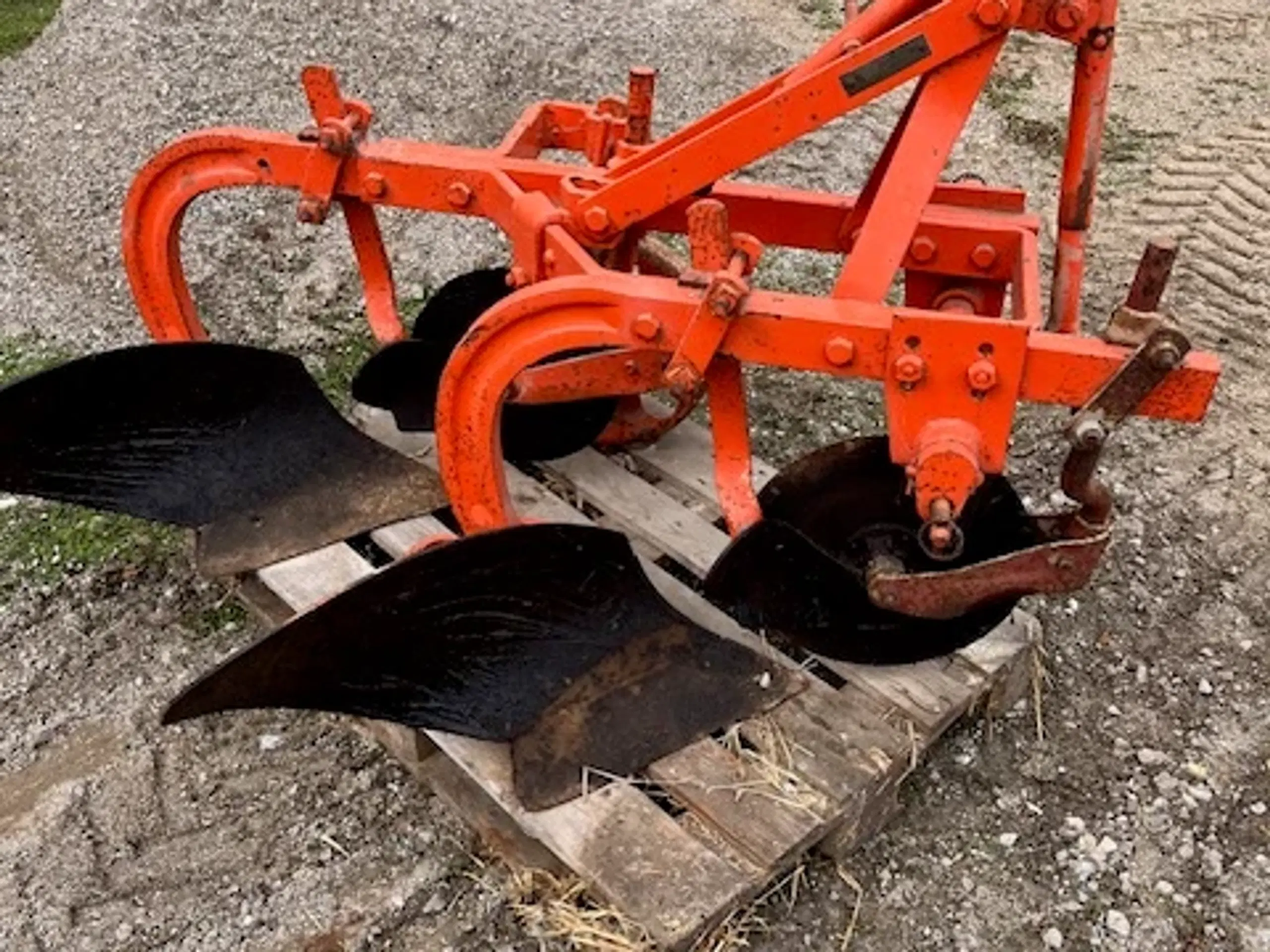 ALLIS_ CHALMERS- D 272 Med alle Redskaber