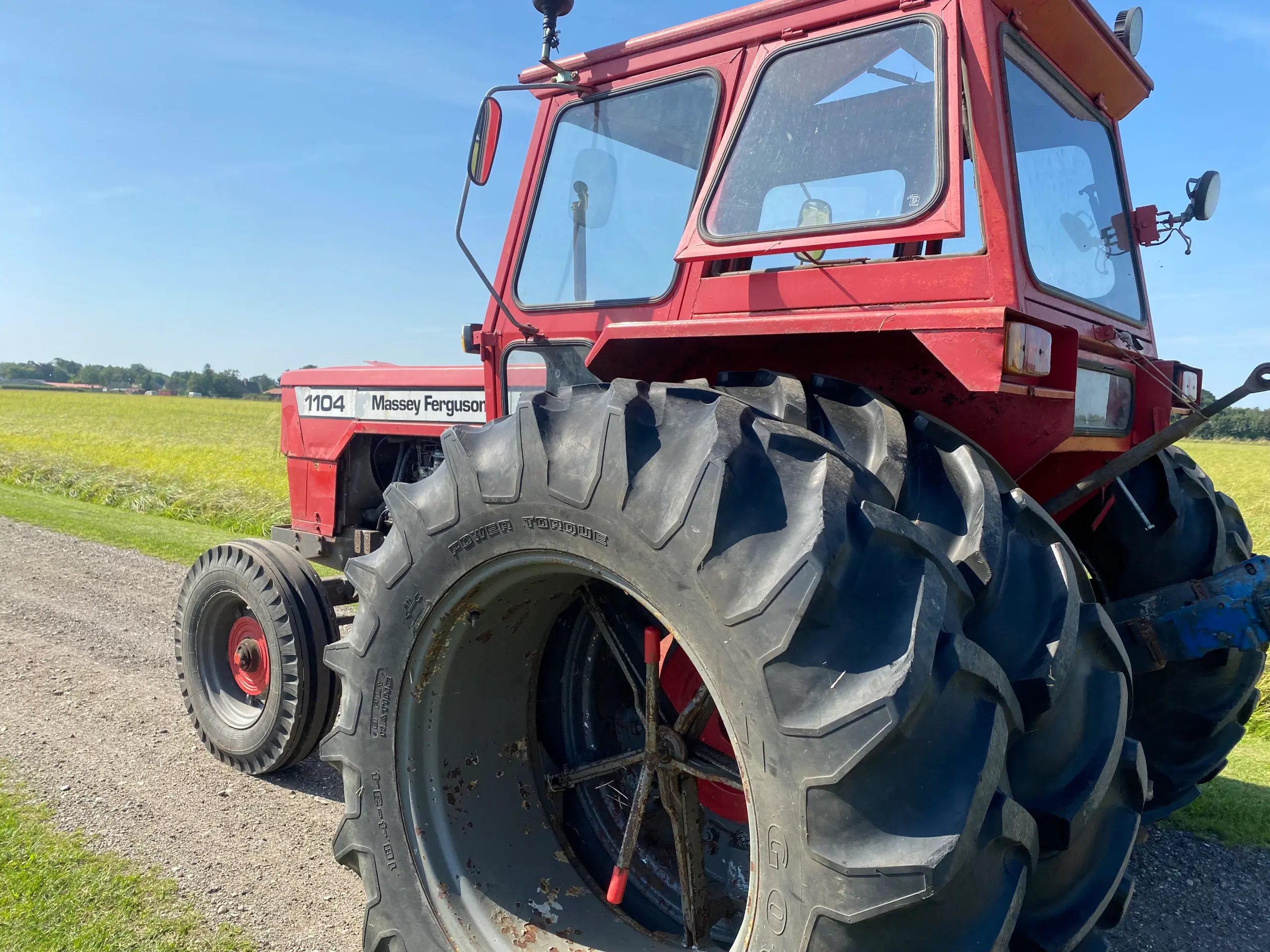 Massey Ferguson 1104