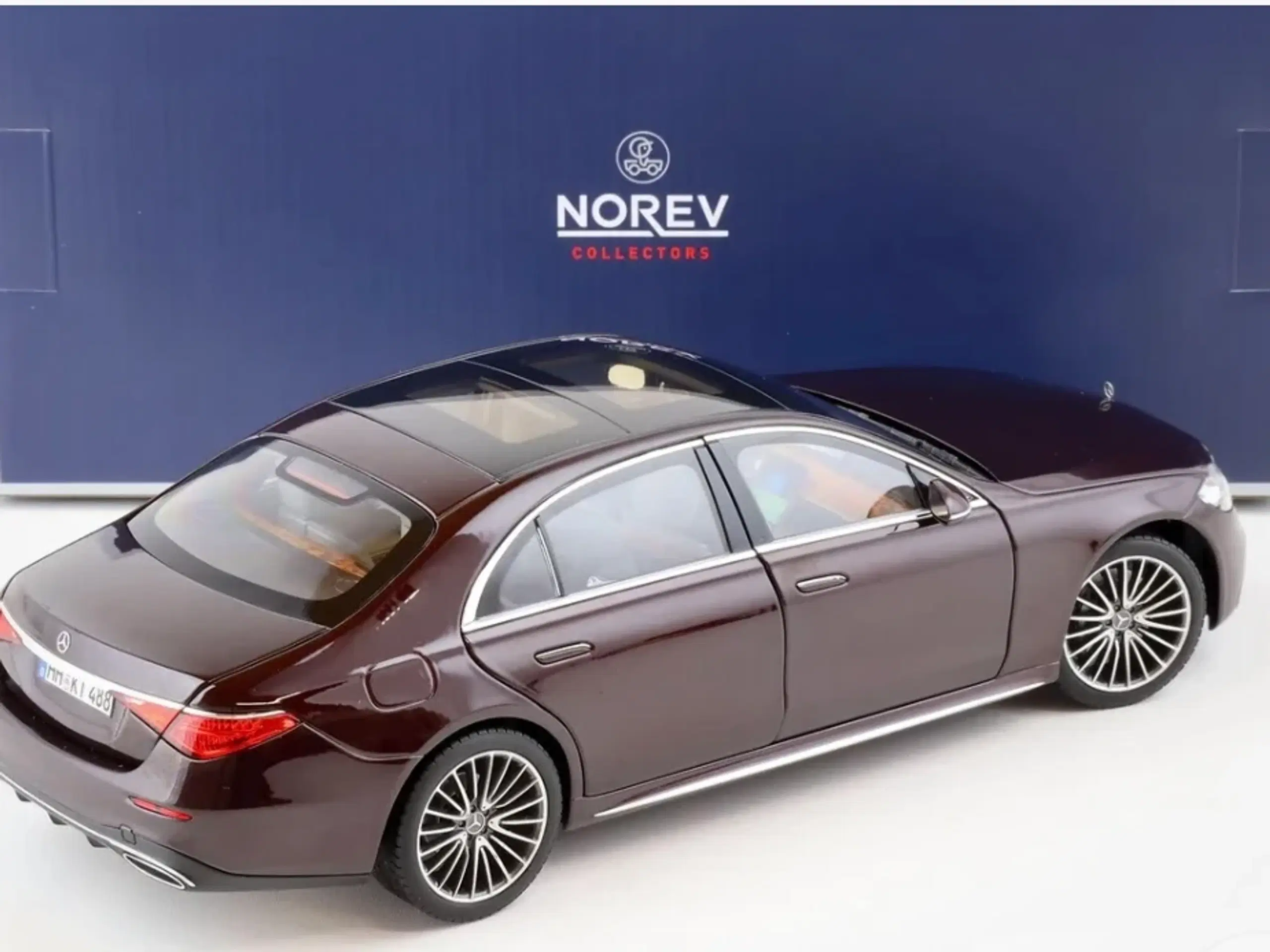 1:18 Mercedes S-Class W223 2021