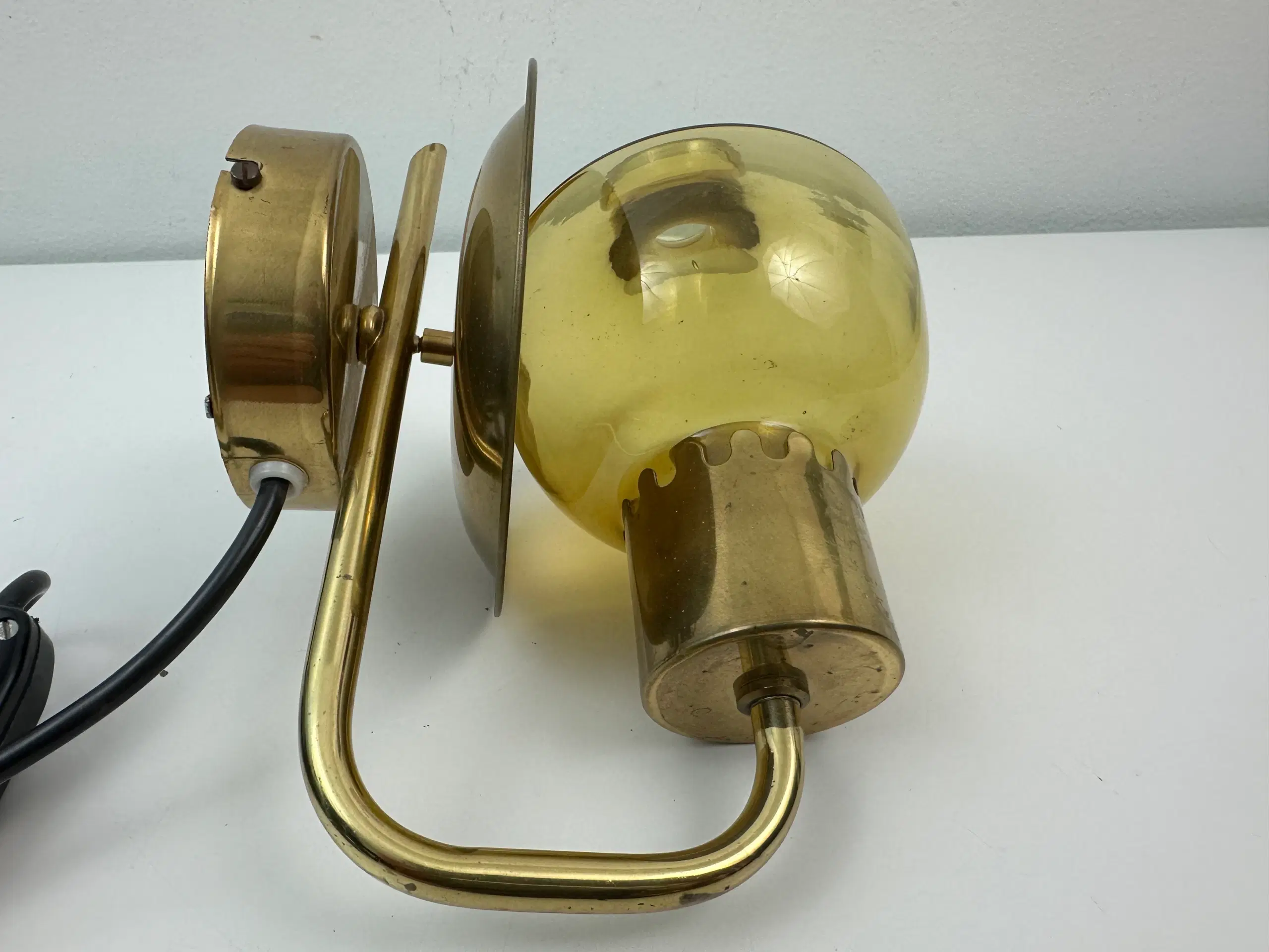 Vintage lampe i messing / glas