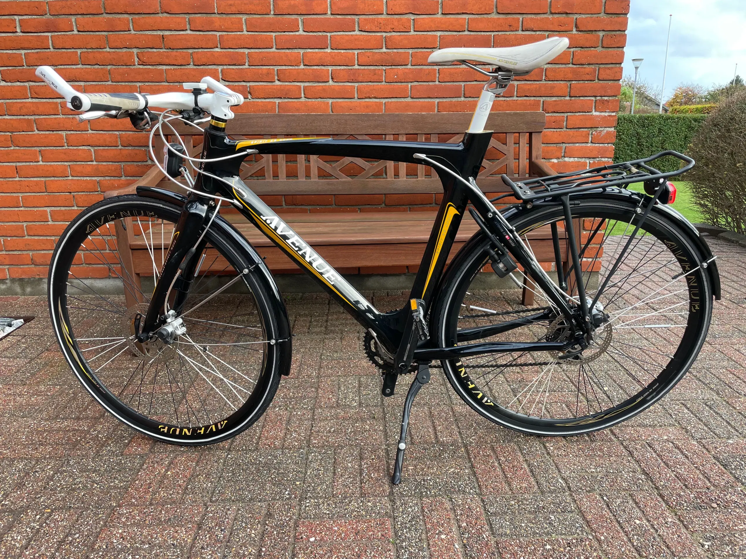 AVENUE XS 4000 – sporty cykel i str. 58 cm