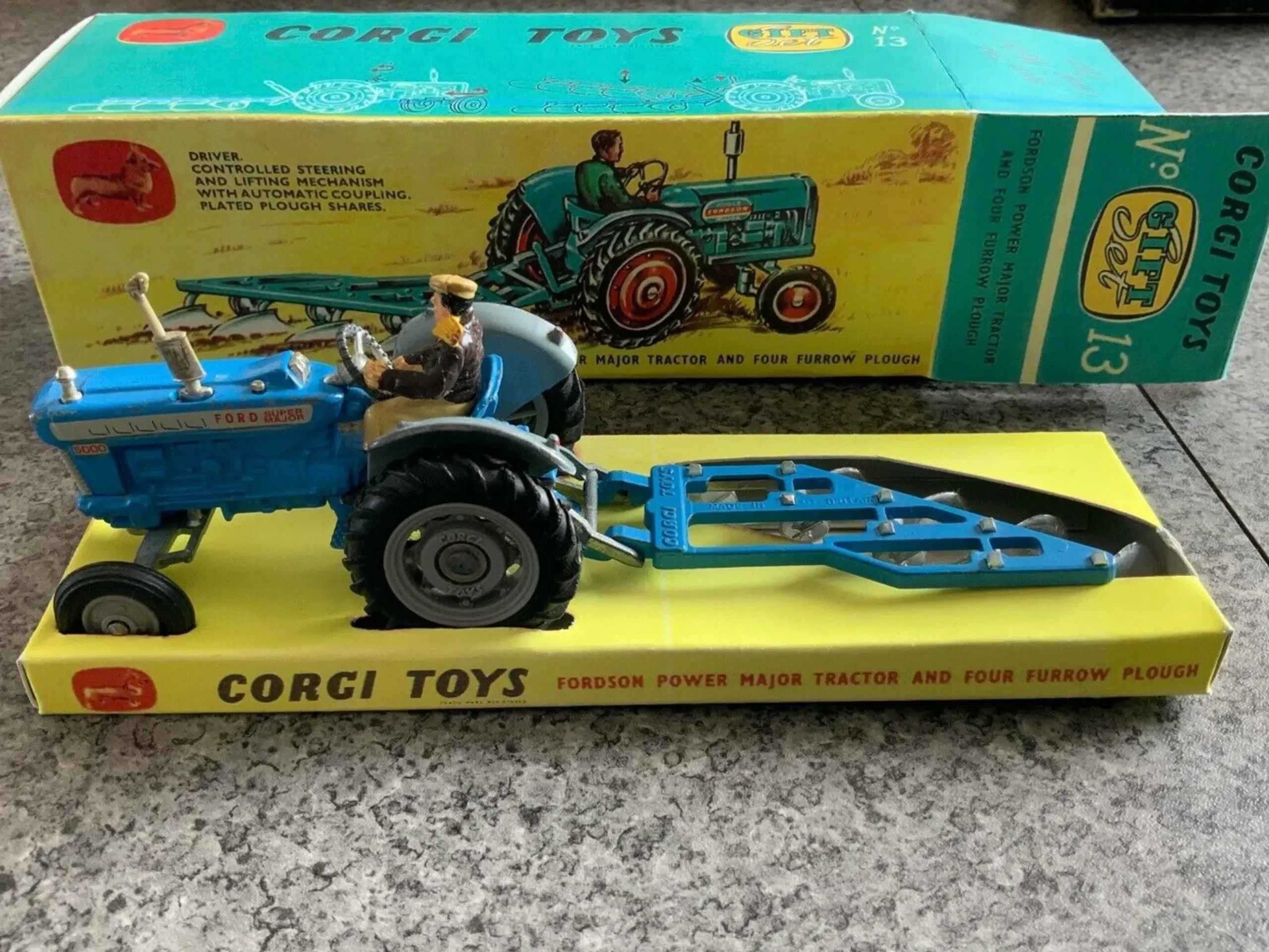 Corgi Toys No 13 Gift Set Ford 5000 Tractor