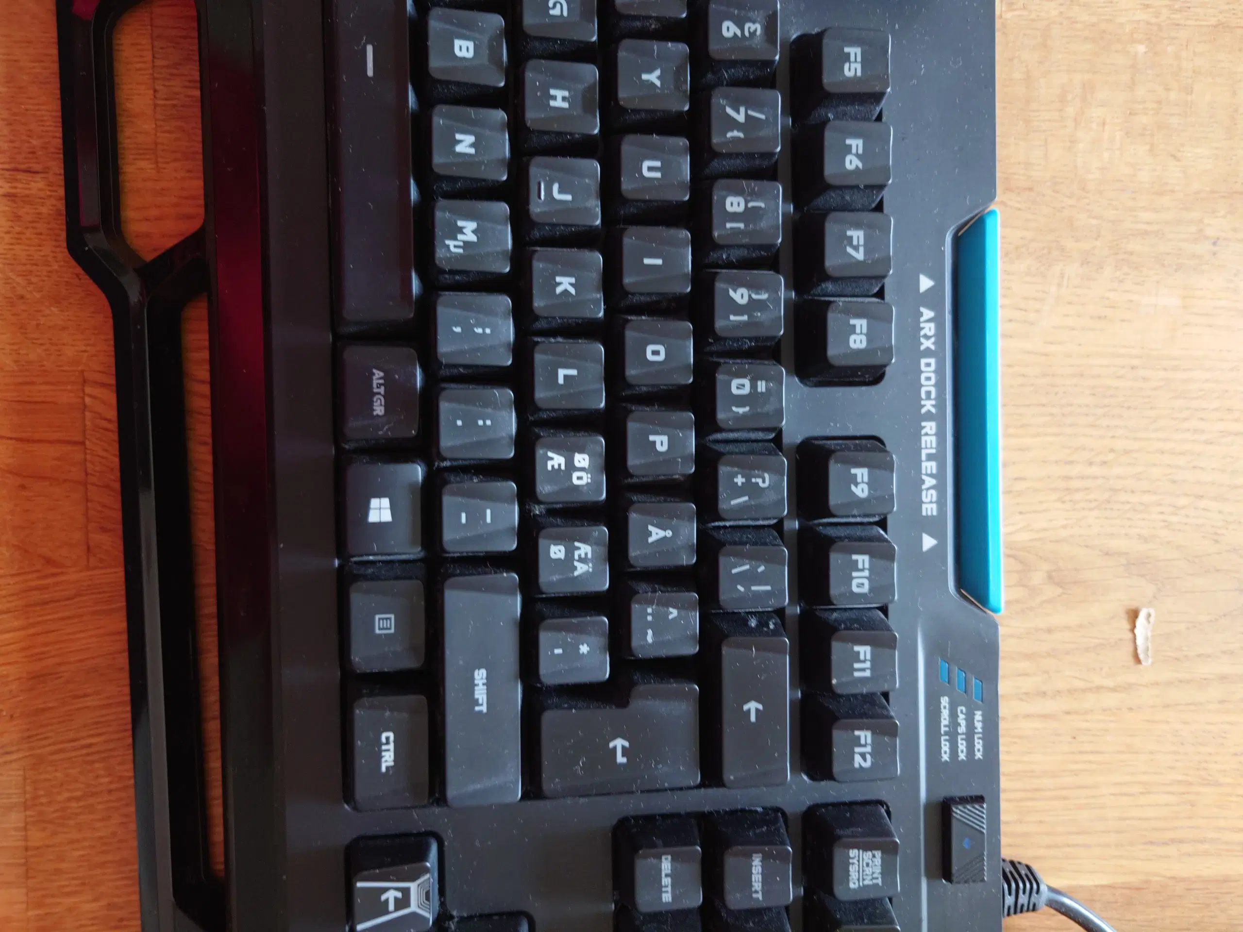 Logitech G910 Orion Spark gamer keyboard