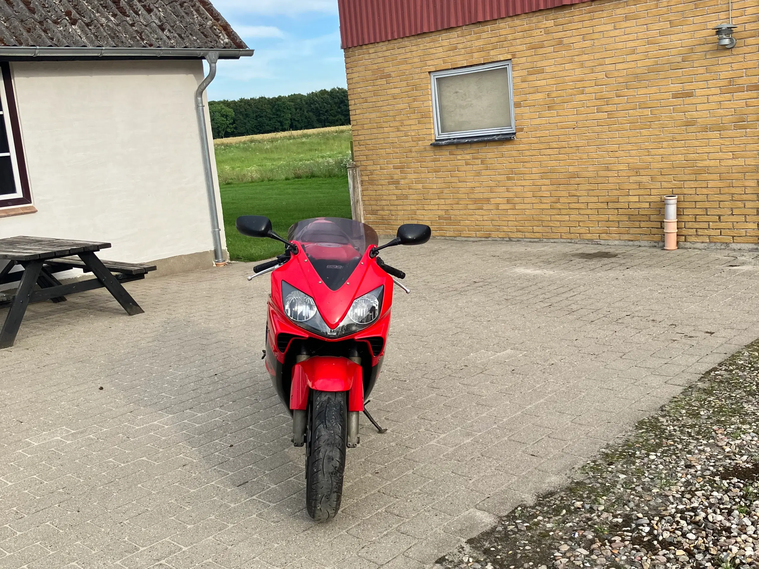 Honda cbr 600