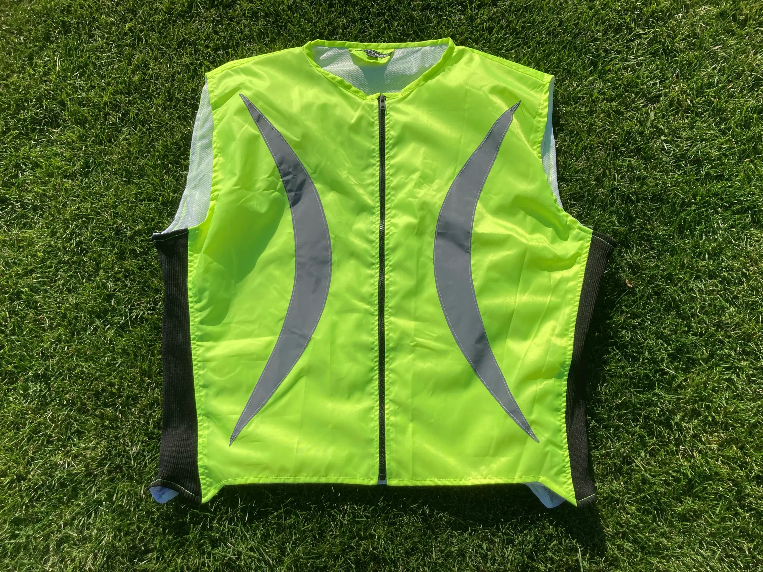 Cykelhjelm - jakke - vest