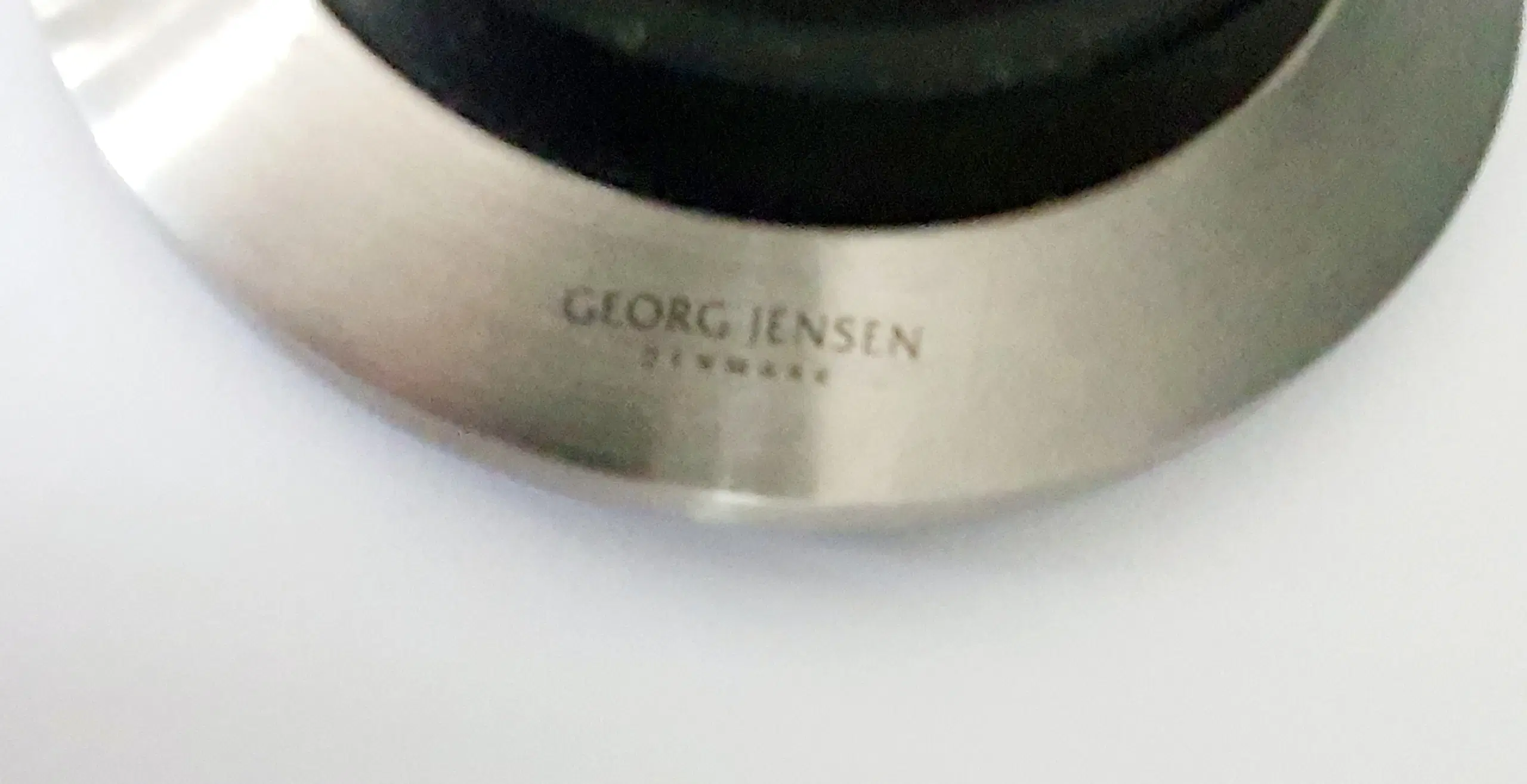 Georg Jensen mobilholder