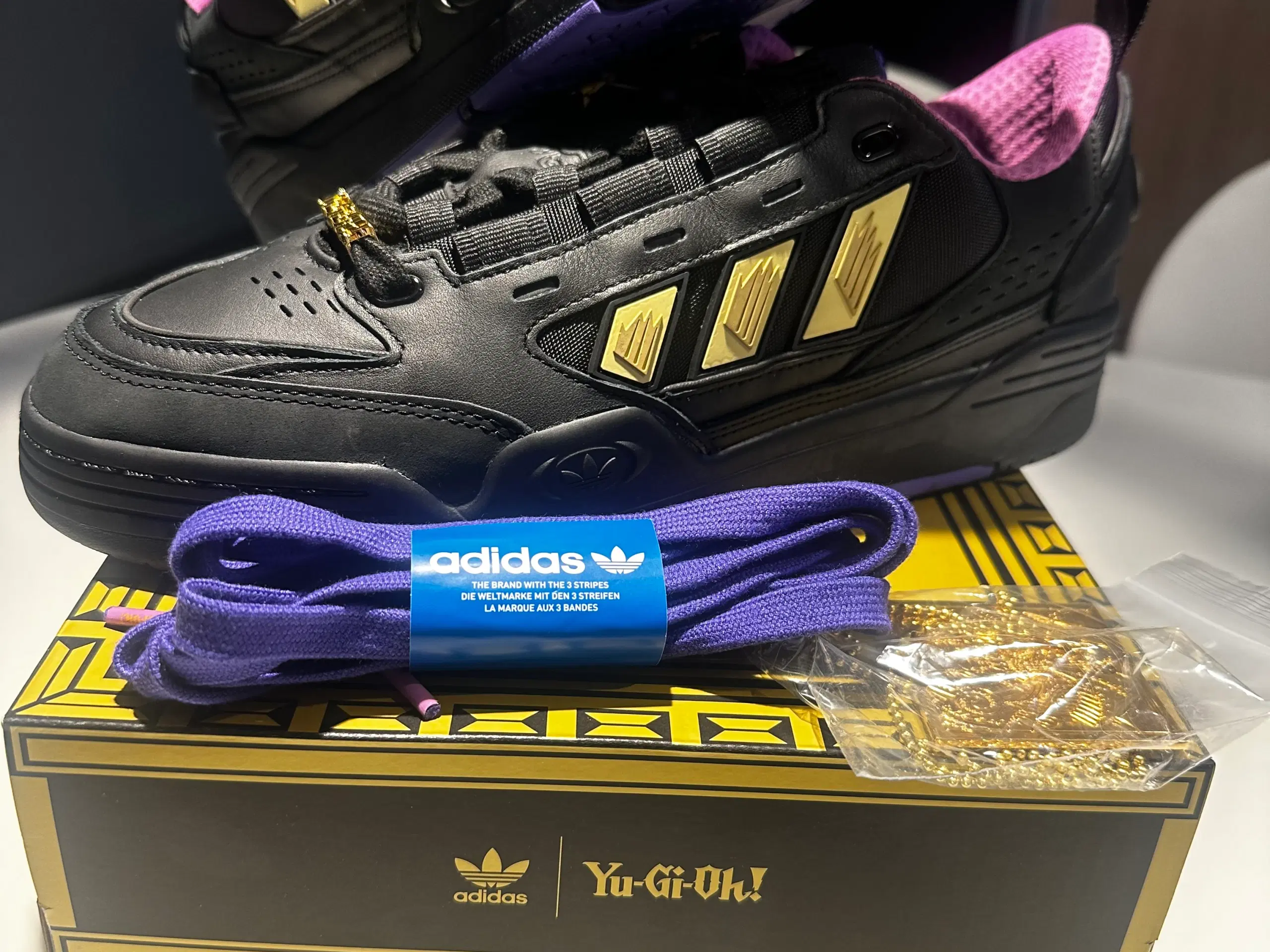 Adidas ADI2000 Yu-Gi-Oh! Yugi's World