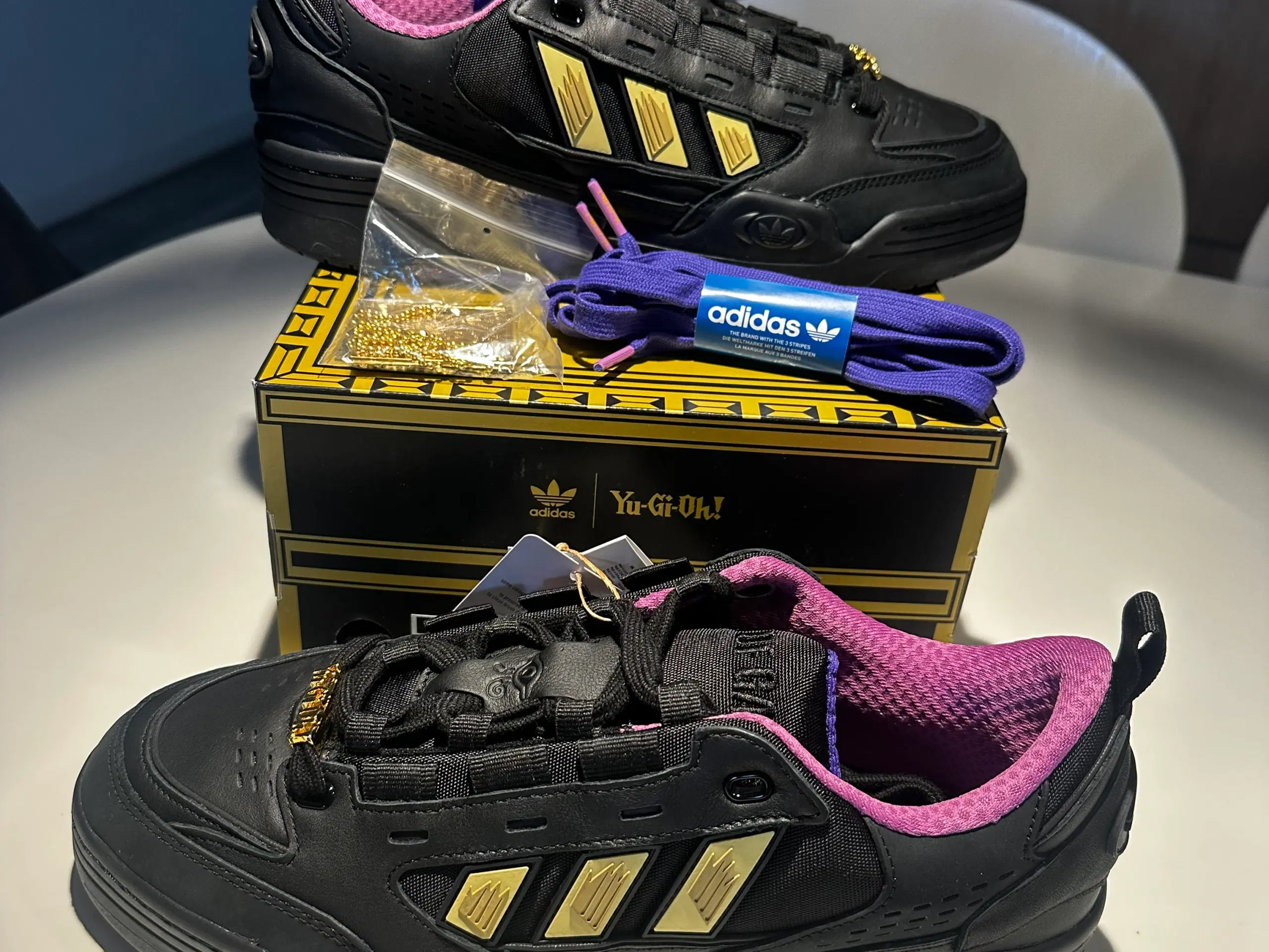 Adidas ADI2000 Yu-Gi-Oh! Yugi's World