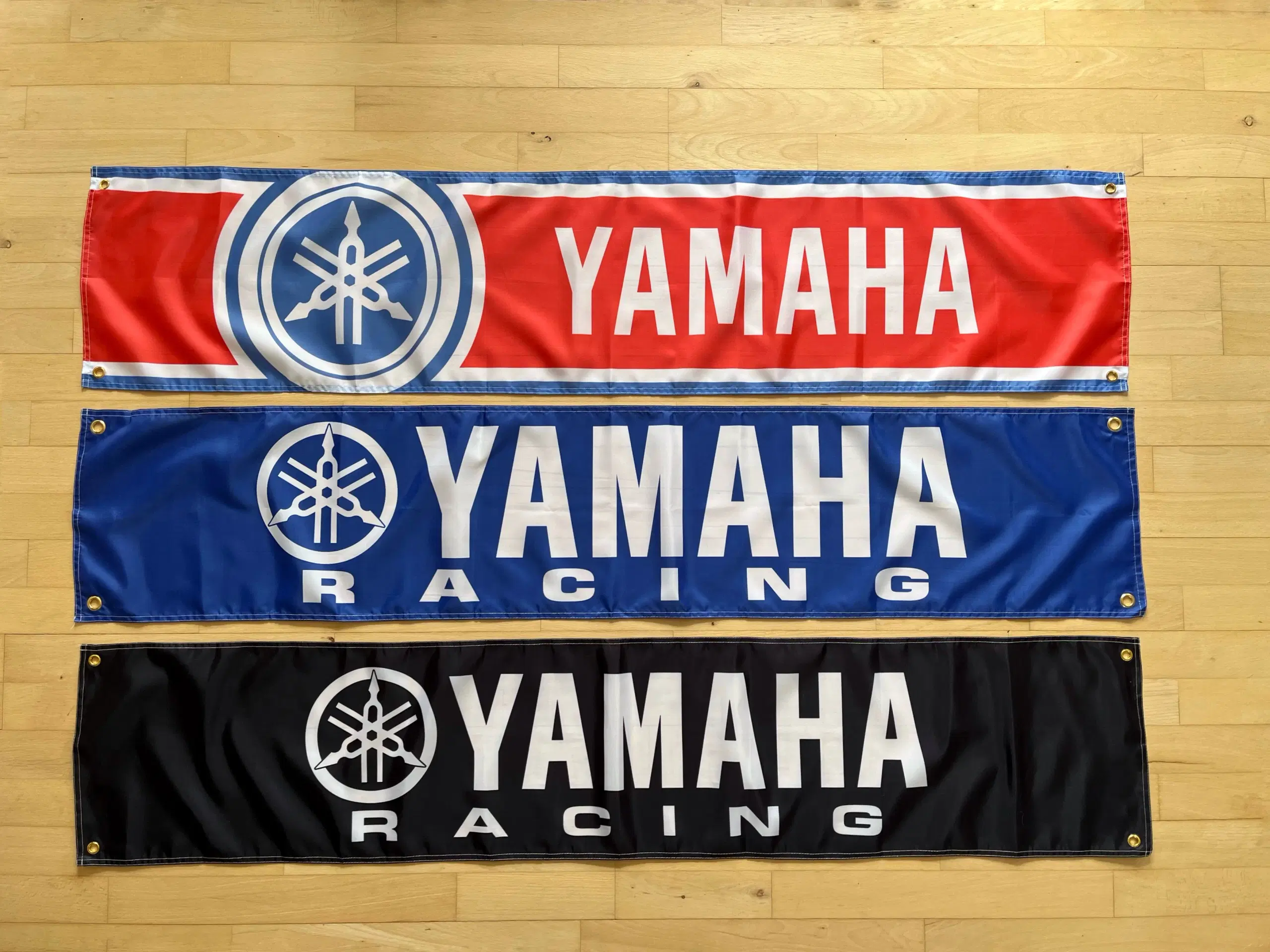 Flag med Yamaha og Yamaha Racing