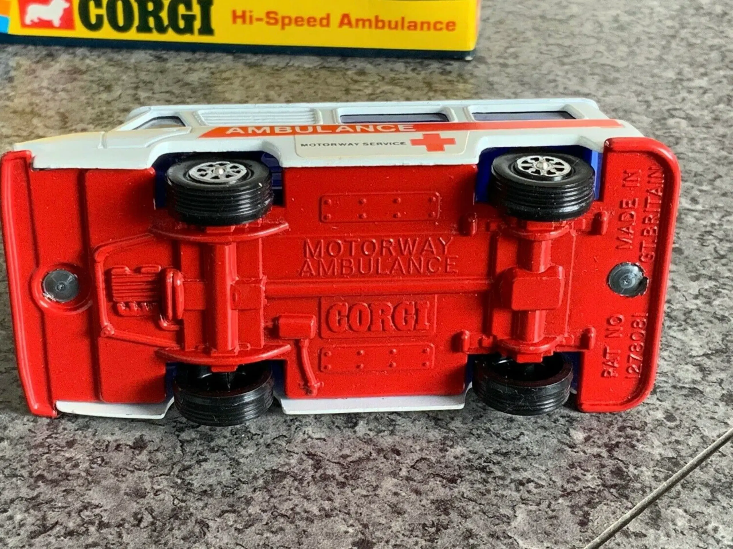 Corgi Toys No 700 Hi-Speed Ambulance scale 1:36