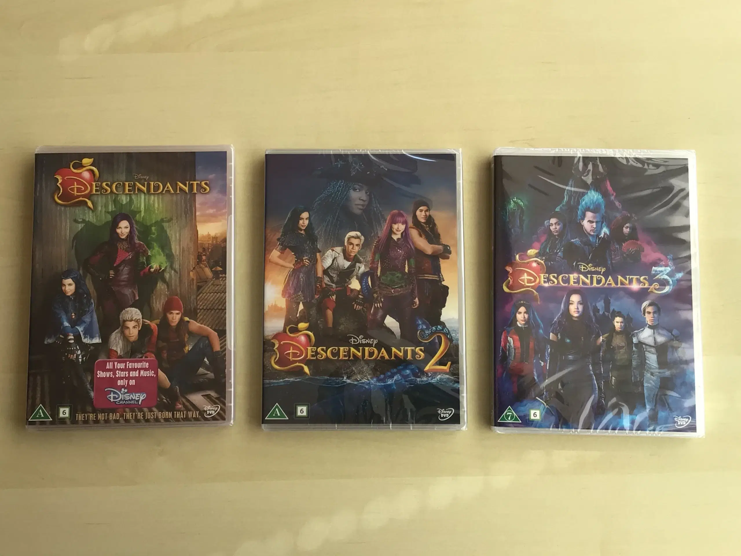 Disney Descendants dvd’er 1-2-3 stadig i folie