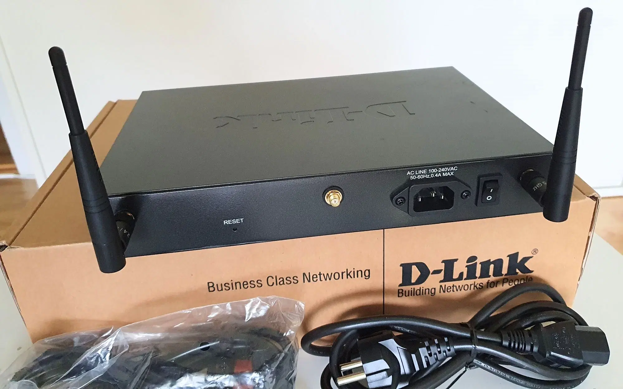 D-Link DSR-1000N WiFi router