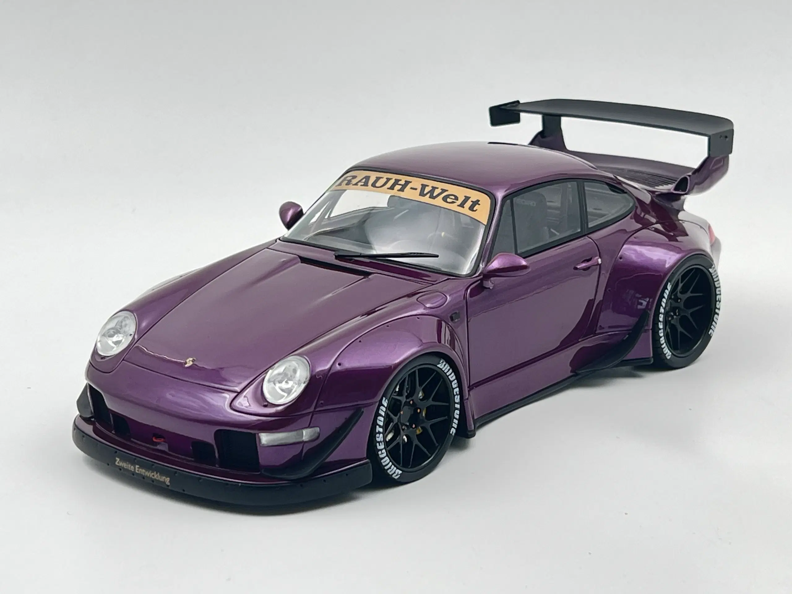 1994 Porsche 911 RWB Rauh Welt Edition 1:18