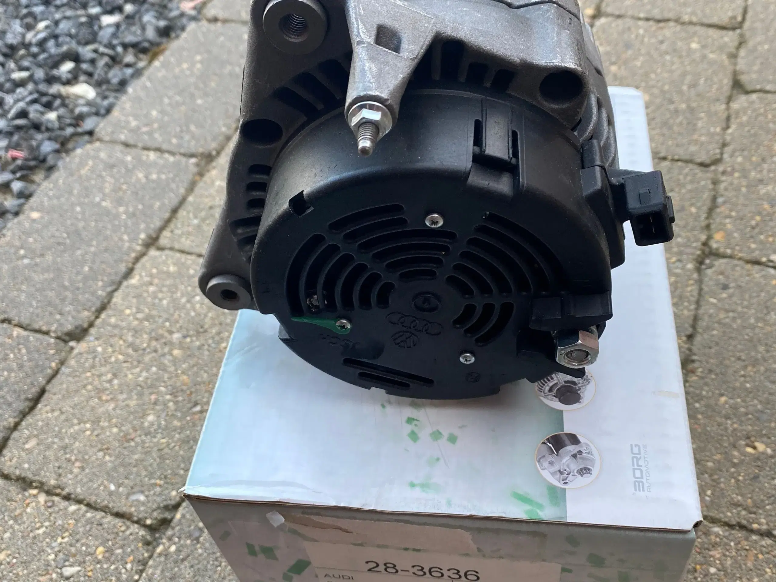 Generator Audi / VW Golf III / IV / Skoda