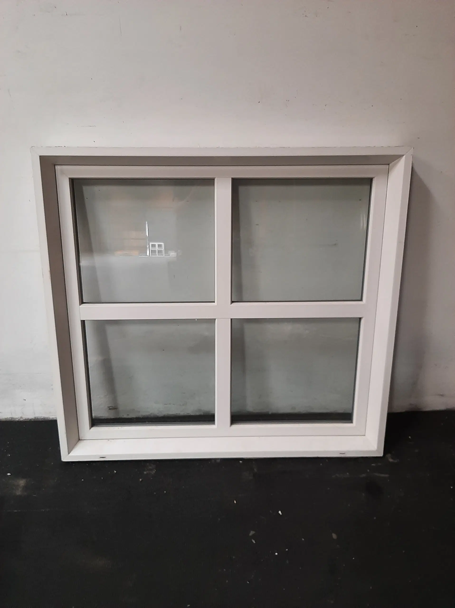 Dreje-kip vindue i pvc 1378x120x1278 mm højrehængt hvid