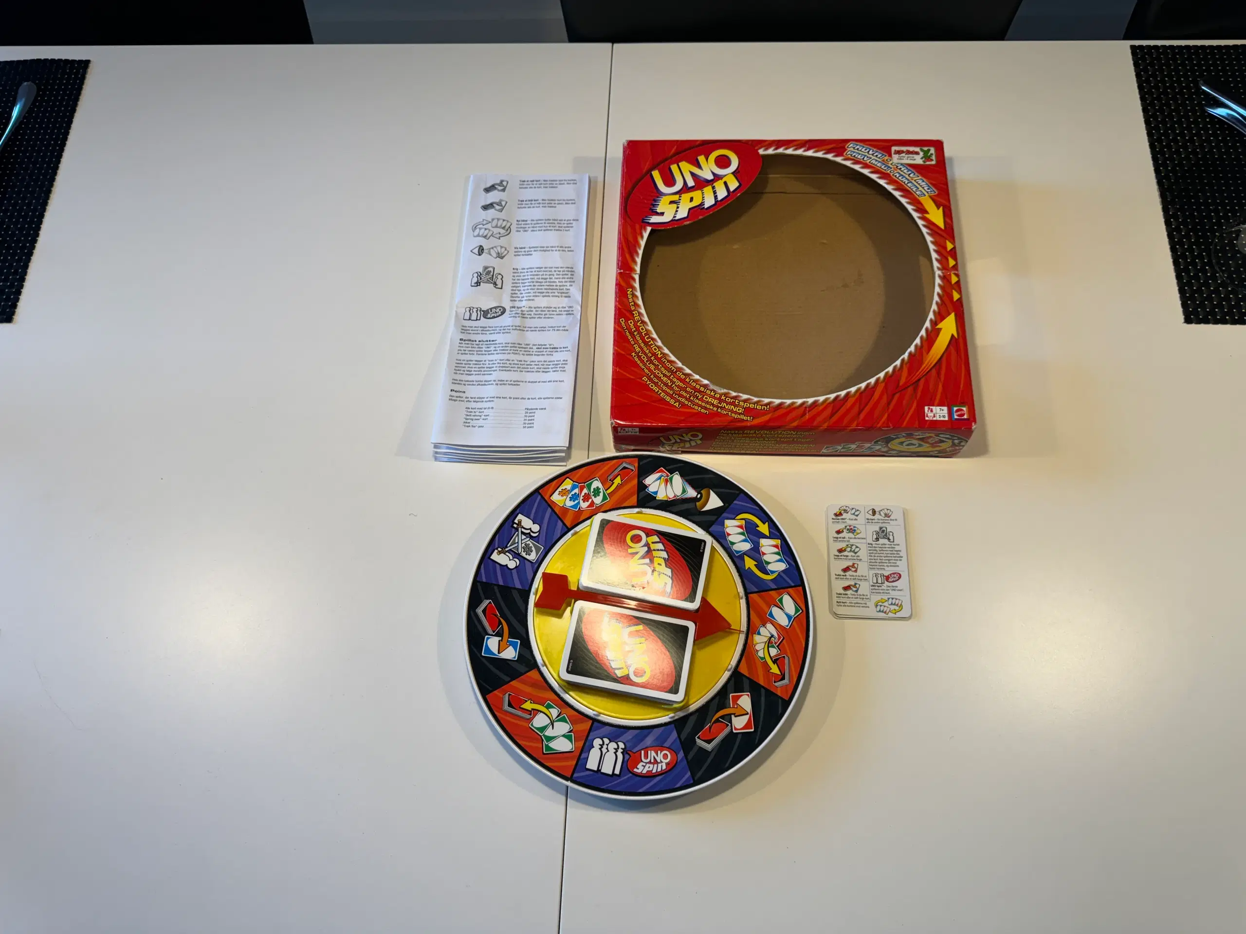 Uno Spin bræt + kortspil